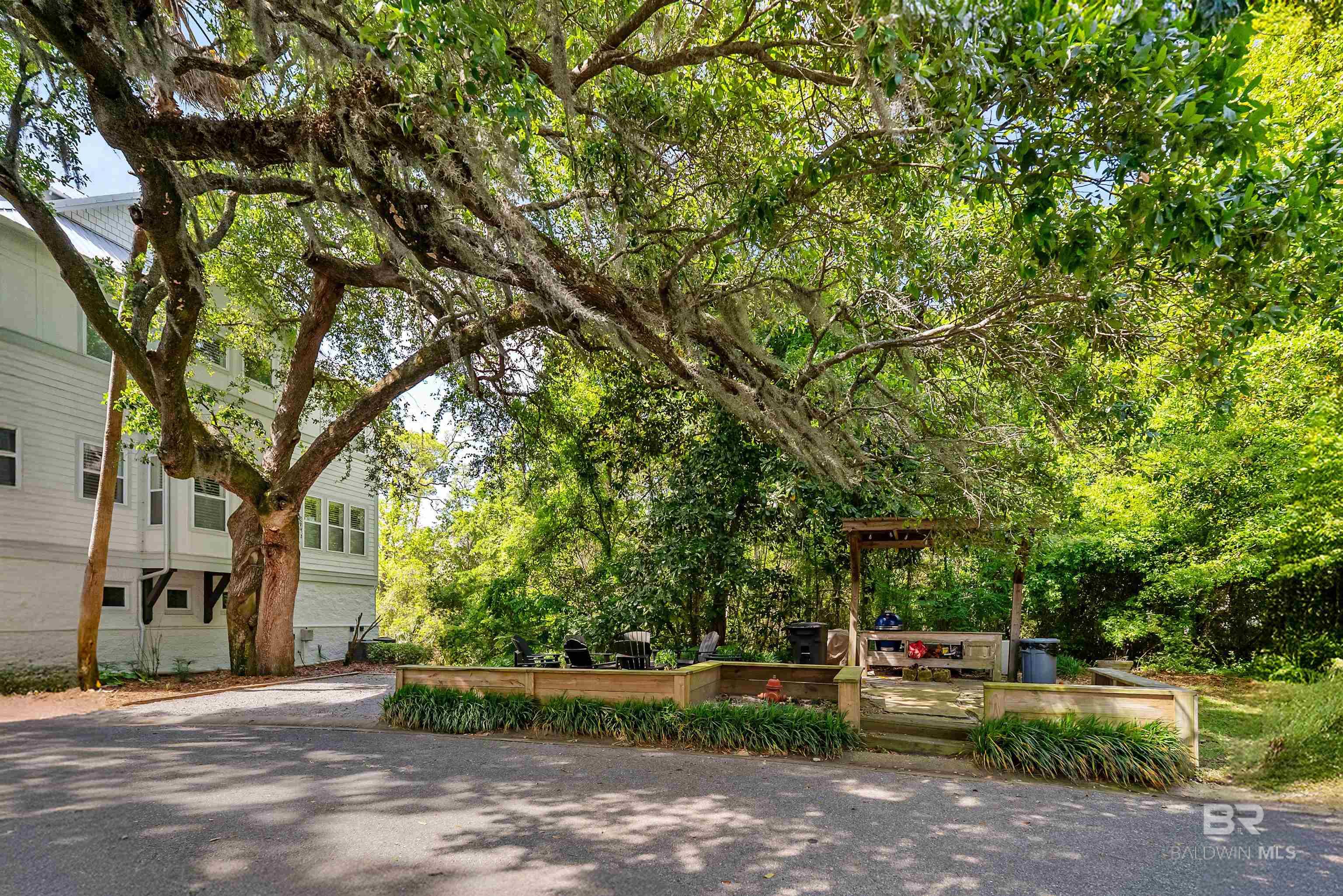 https://zimg.paragon.ice.com/ParagonImages/Property/PG/BCAR/395297/13/0/0/33b1903e7ab8122e54abb5705d2f8c71/7/bb5ff257dca194e4a8b83f738066278c/395297-e4f25508-736f-4189-a5a3-12325db3639f.JPG