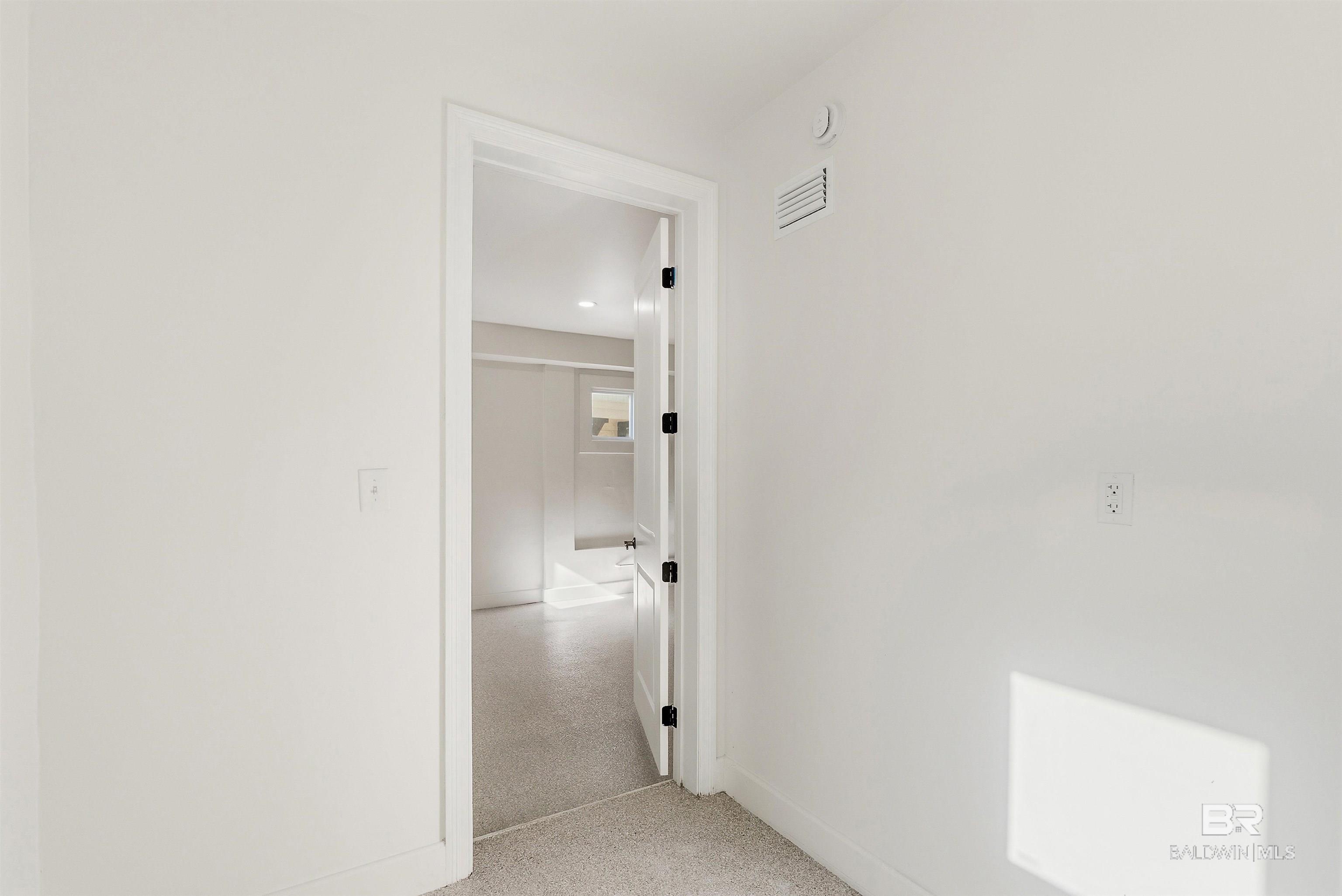 https://zimg.paragon.ice.com/ParagonImages/Property/PG/BCAR/395297/21/0/0/f0280f97cadb4fe147ef6e513664695f/7/bb5ff257dca194e4a8b83f738066278c/395297-6445538d-9e97-4f25-be70-1747f3e66e46.JPG