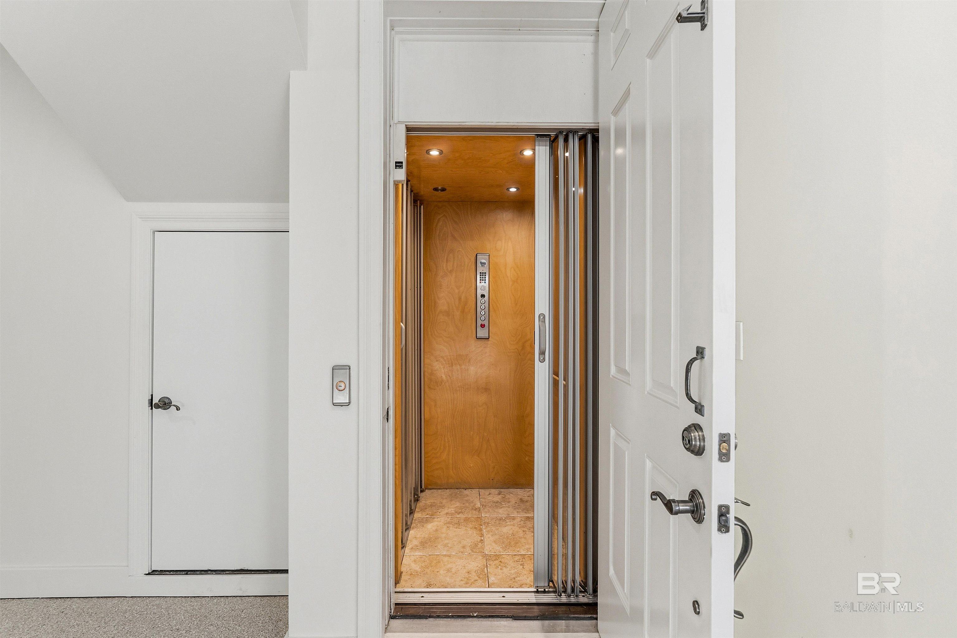 https://zimg.paragon.ice.com/ParagonImages/Property/PG/BCAR/395297/22/0/0/286f88eb85275a6a1c2f9eace574ae22/7/bb5ff257dca194e4a8b83f738066278c/395297-abb008b6-c7c9-4aa3-8e78-fe8d27ff4219.JPG