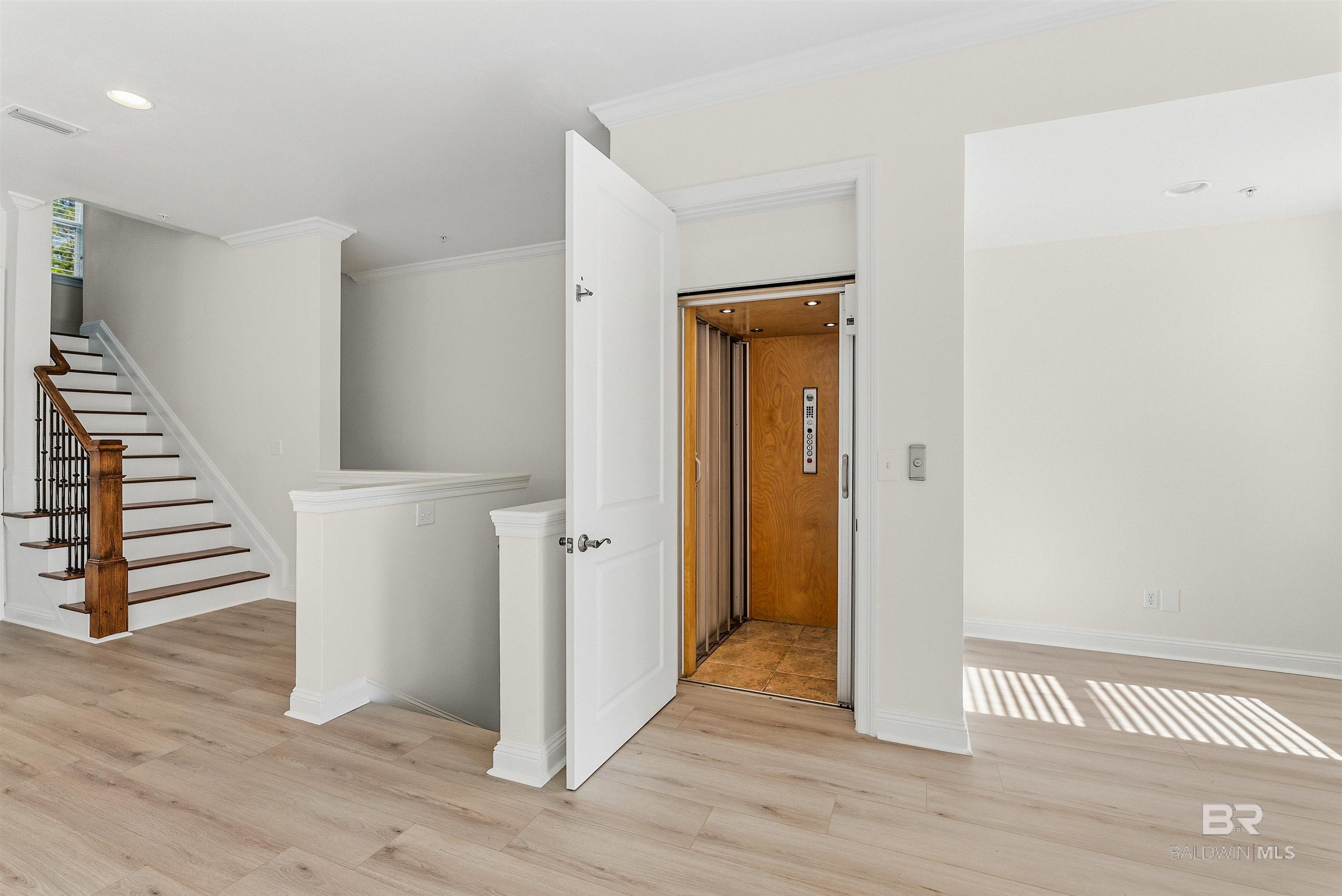 https://zimg.paragon.ice.com/ParagonImages/Property/PG/BCAR/395297/23/0/0/1f22c63c8b5642dc2cc6b5cf7d8de8b7/7/bb5ff257dca194e4a8b83f738066278c/395297-49914b8b-a12e-41b1-9f5a-c1b216e58d94.JPG