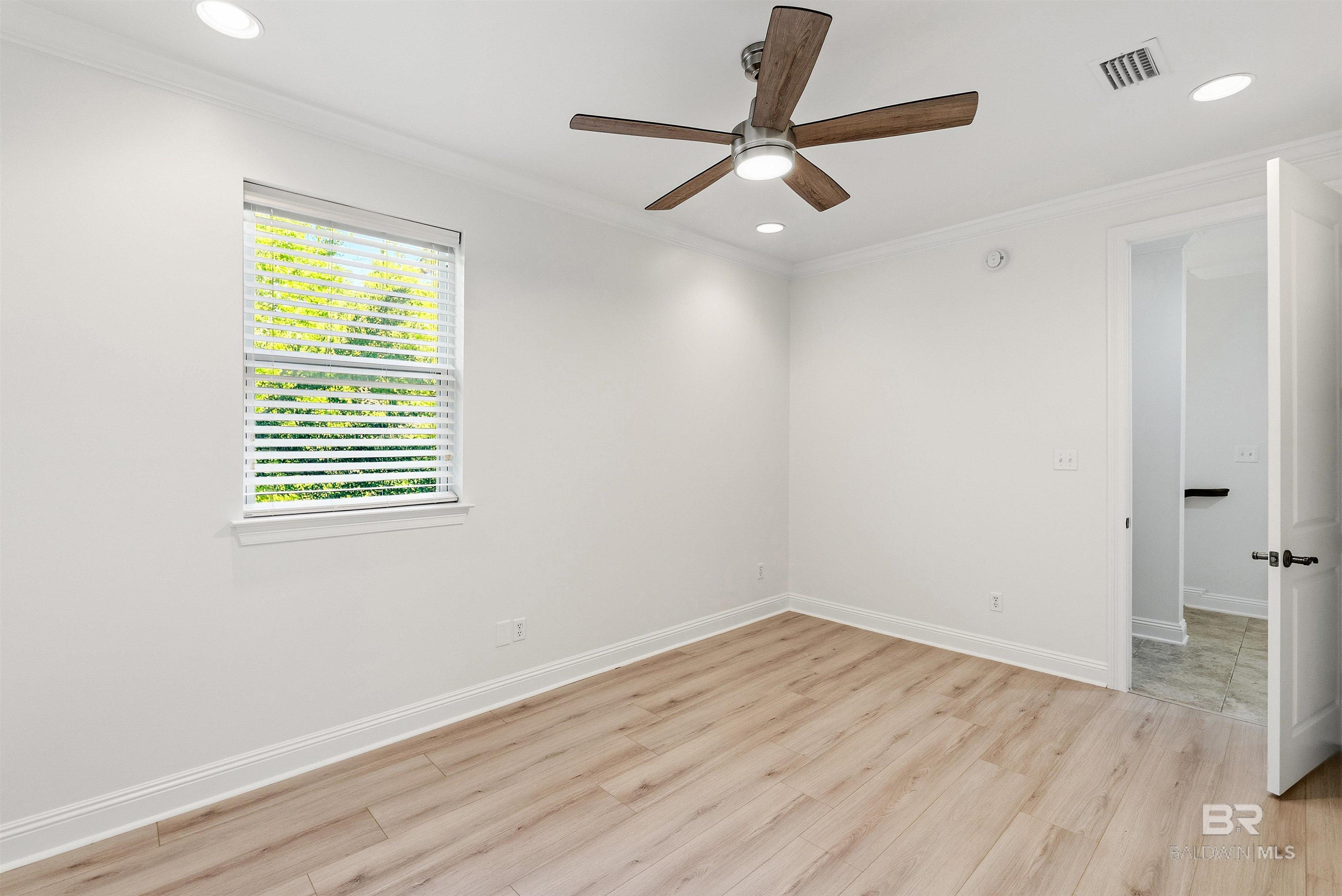 https://zimg.paragon.ice.com/ParagonImages/Property/PG/BCAR/395297/41/0/0/53cd11c126d594cb0045f1bdc63b8ce4/7/bb5ff257dca194e4a8b83f738066278c/395297-48873e1b-d1b9-406a-be6e-dc34d8d4eeff.JPG
