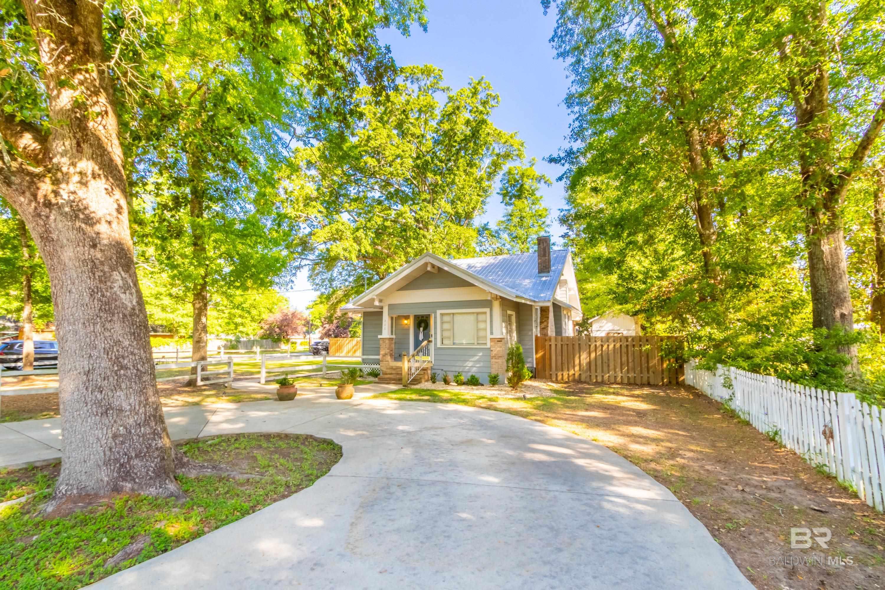 220 W Spruce Avenue, Foley, AL, 36535