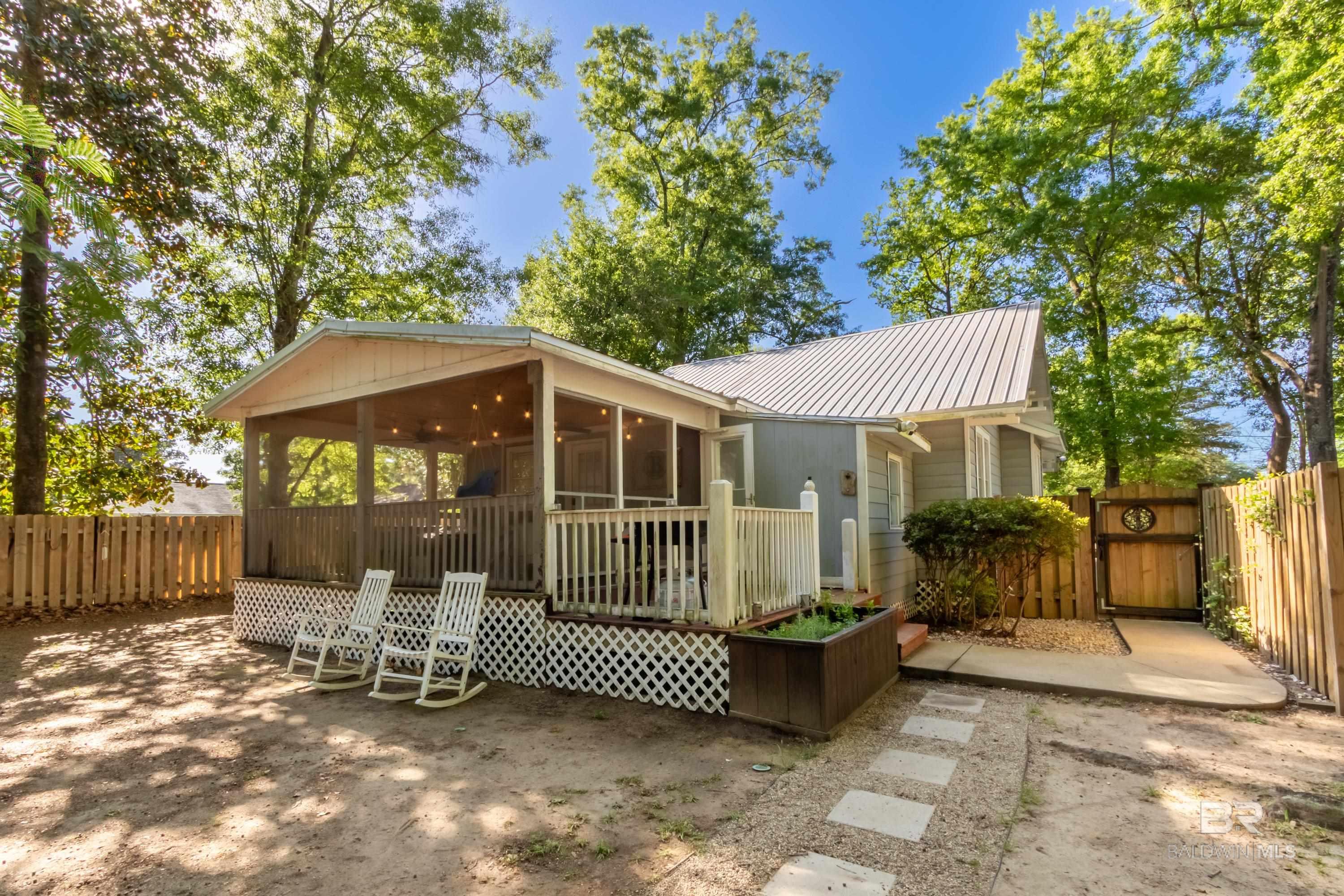 220 W Spruce Avenue, Foley, AL, 36535