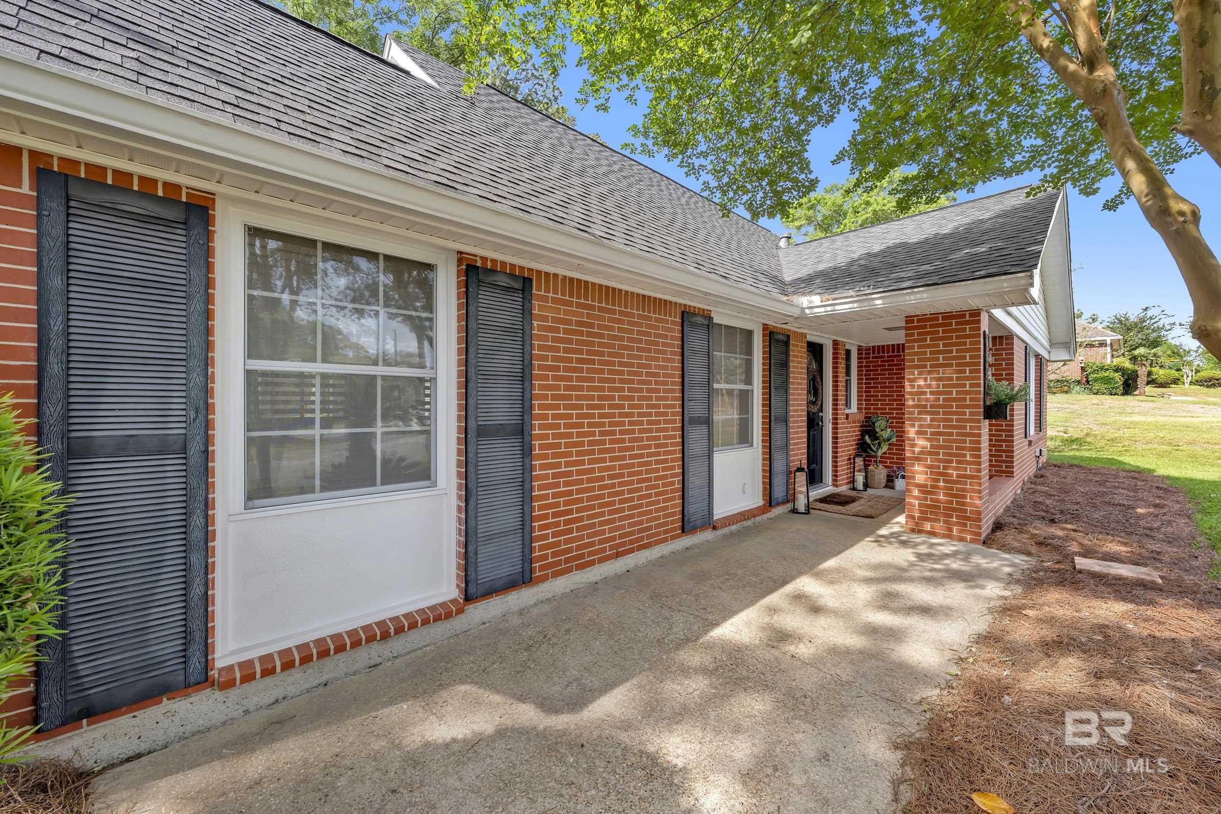 160 Country Club Drive, Daphne, AL, 36526