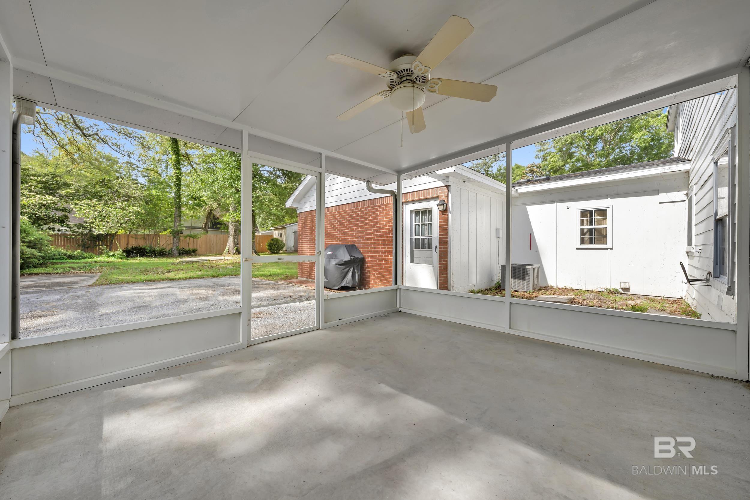 160 Country Club Drive, Daphne, AL, 36526