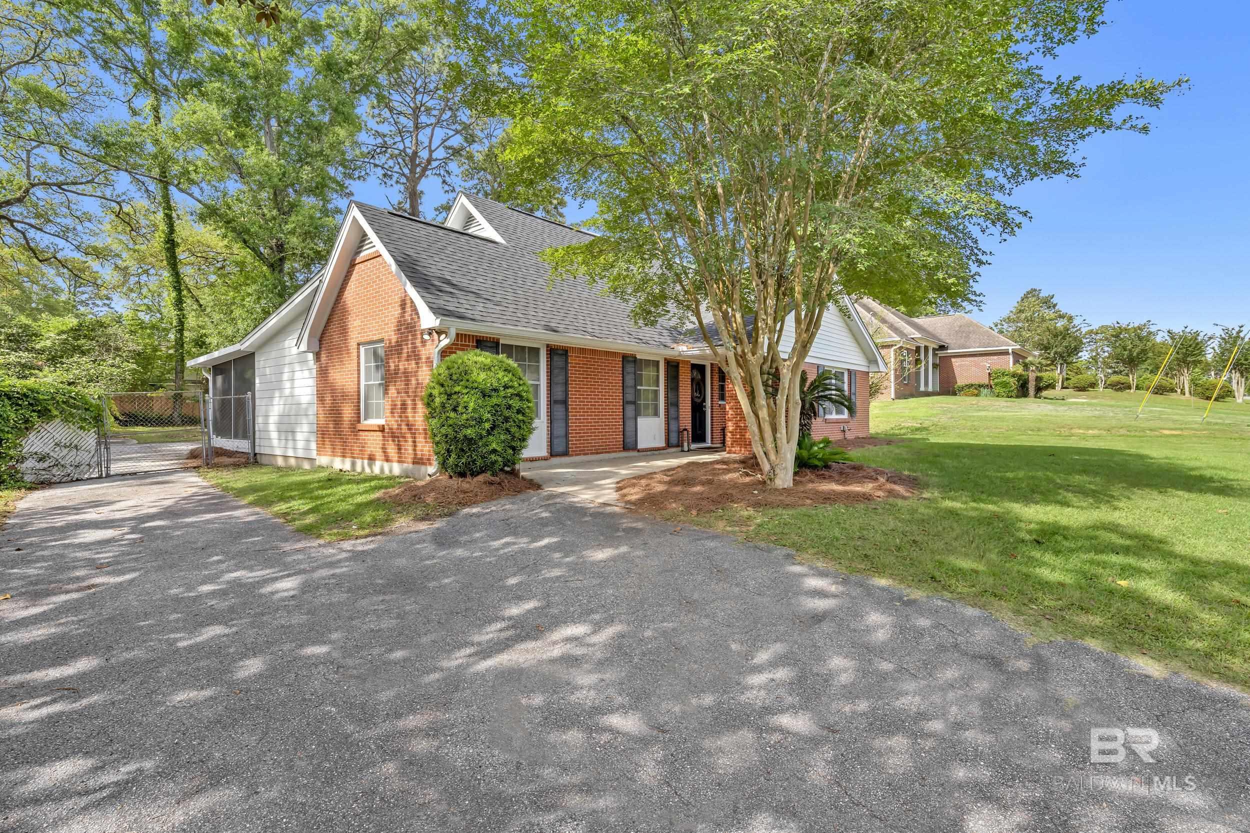 160 Country Club Drive, Daphne, AL, 36526