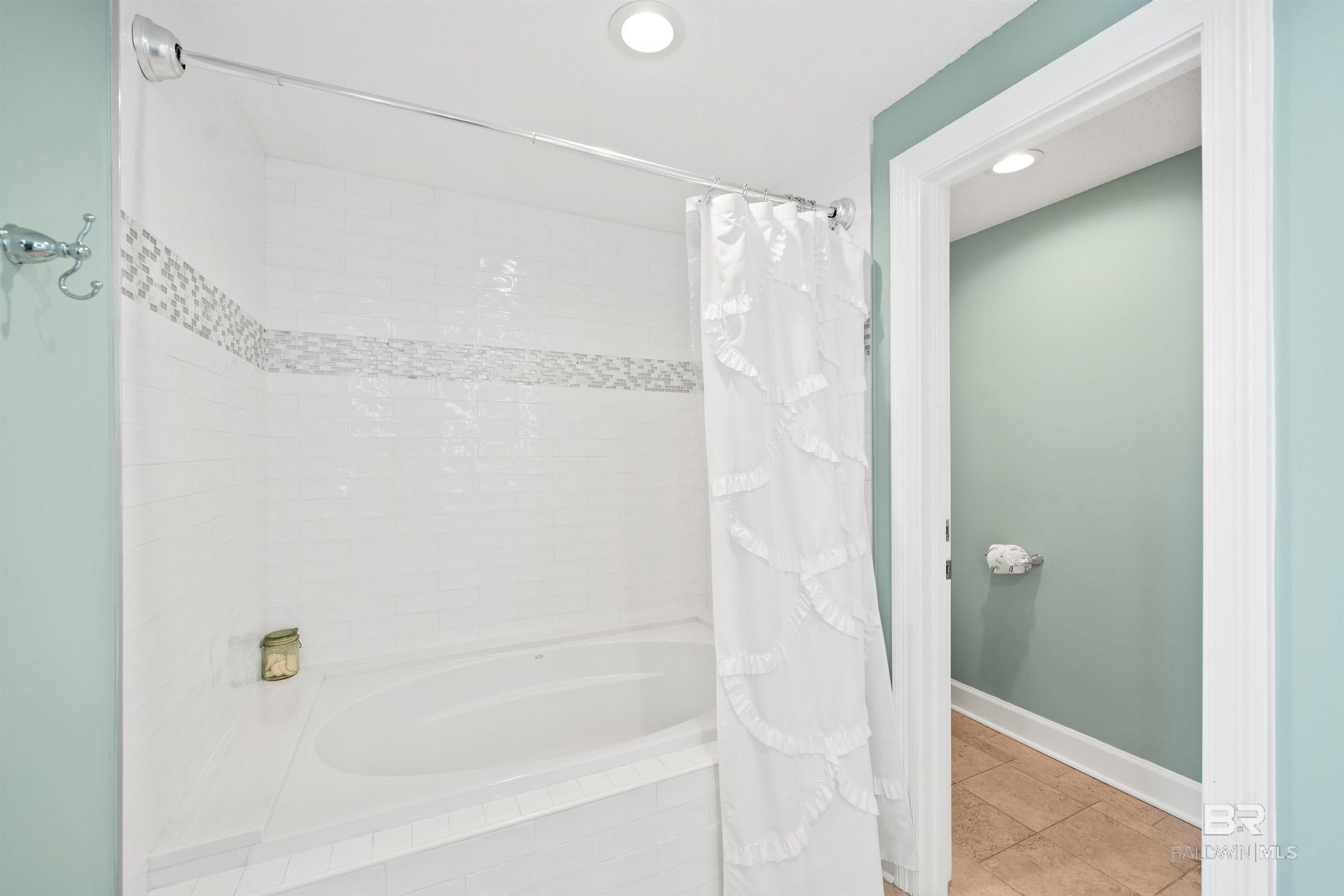 375 Beach Club Trail UNIT A1705, Gulf Shores, AL, 36542