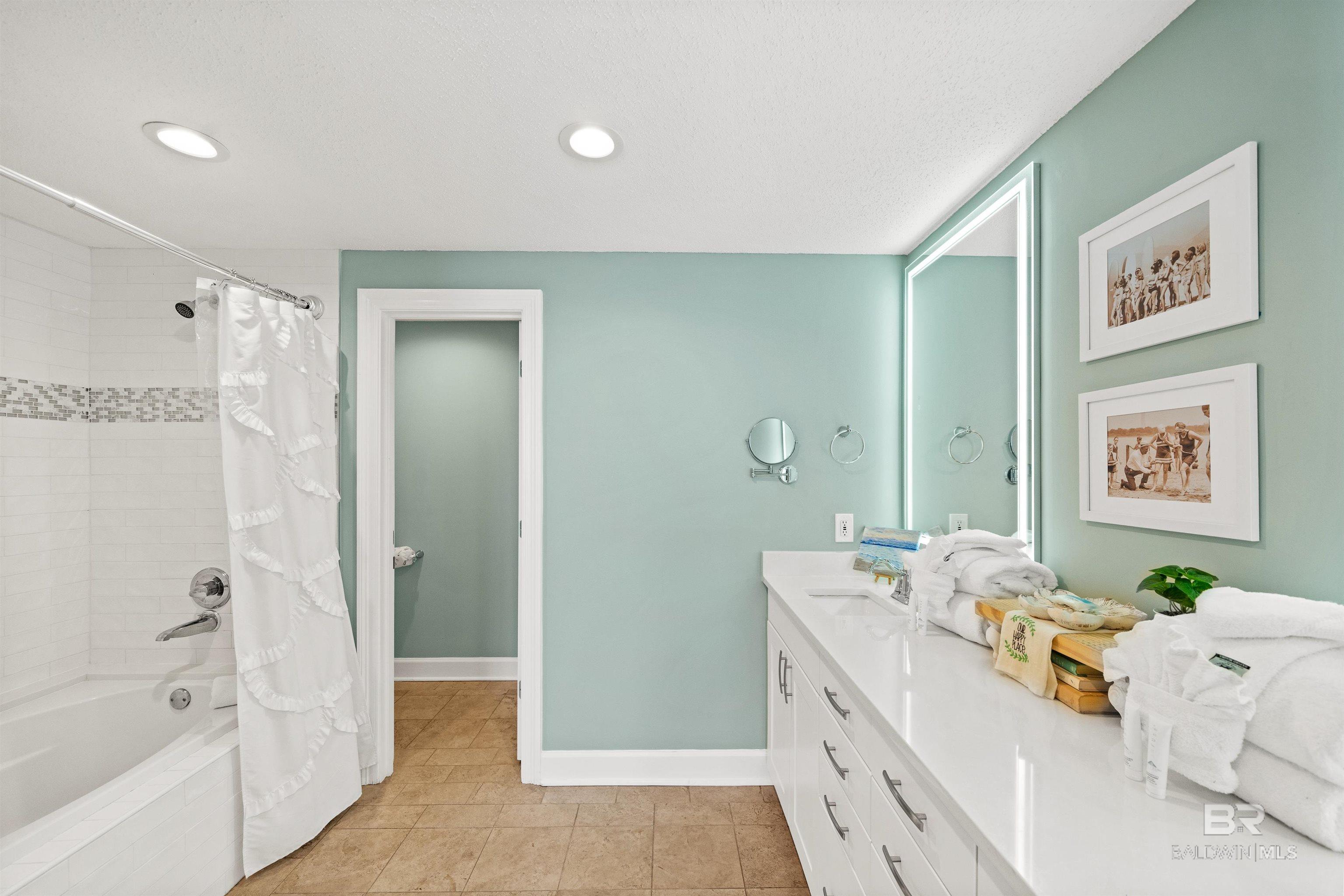 375 Beach Club Trail UNIT A1705, Gulf Shores, AL, 36542