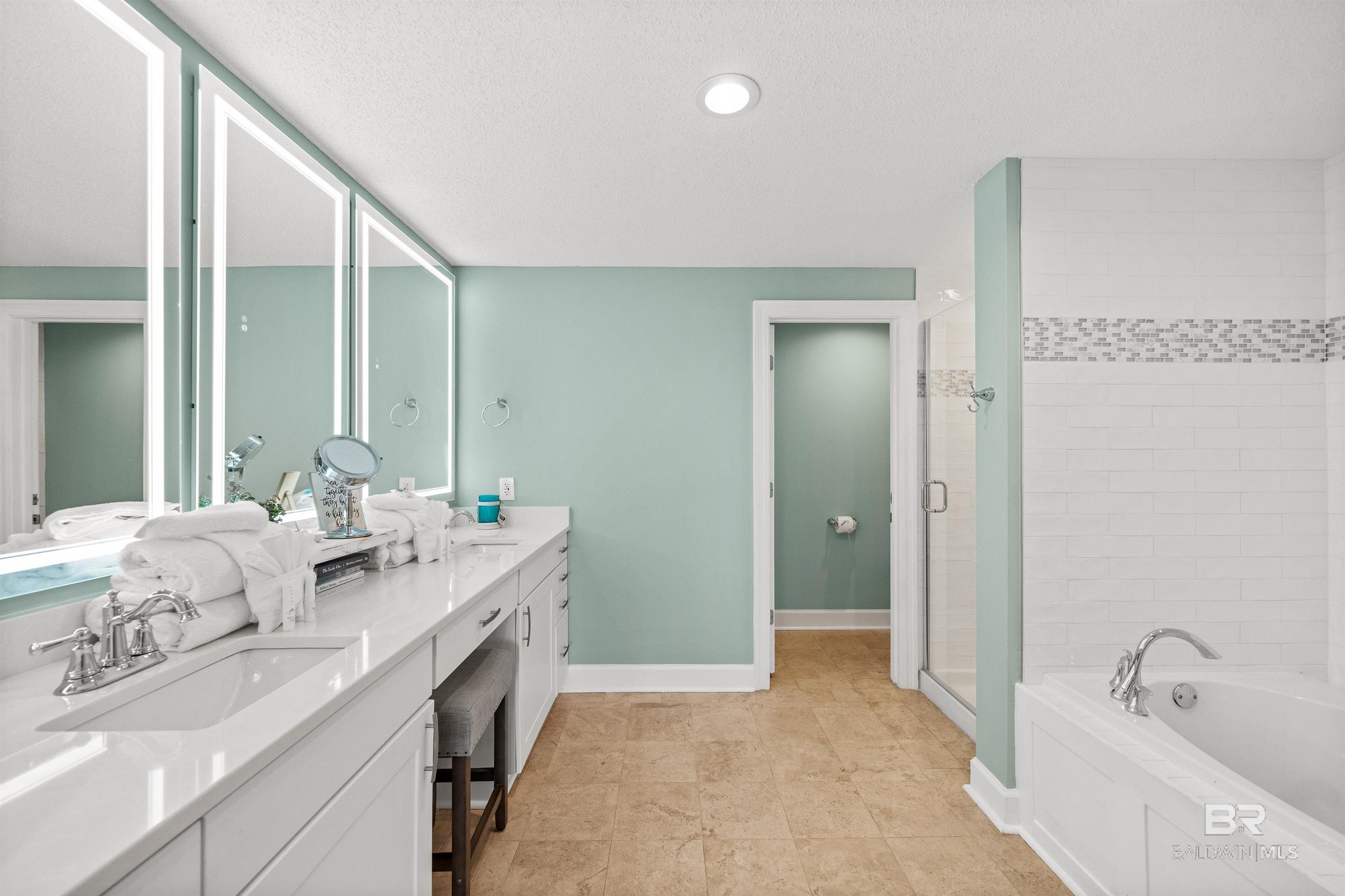 375 Beach Club Trail UNIT A1705, Gulf Shores, AL, 36542