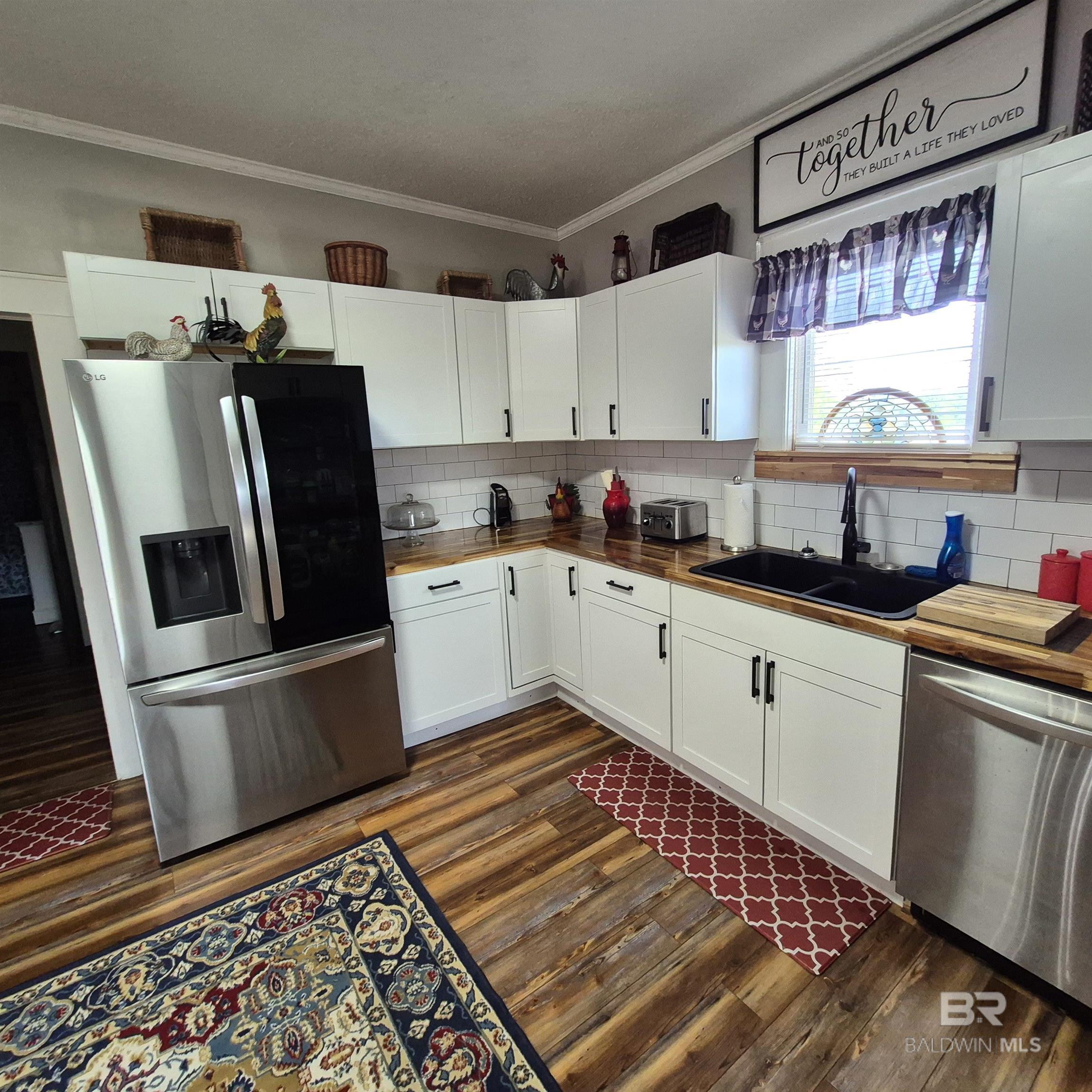 https://zimg.paragon.ice.com/ParagonImages/Property/PG/BCAR/395443/15/0/0/4cf7c2b67a067364f4ca093a7d197365/7/b08521d6883eac9124373d7a39ecf56d/395443-bde6c1ee-56c2-4556-b79a-d6412b8d5025.JPG