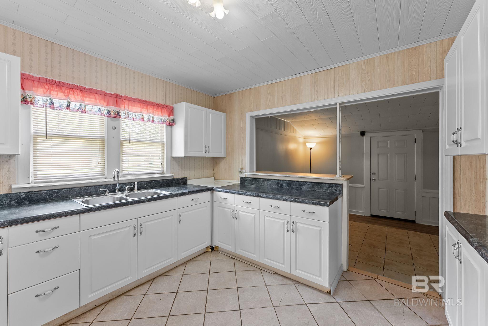 301 W Orange Avenue, Foley, AL, 36535