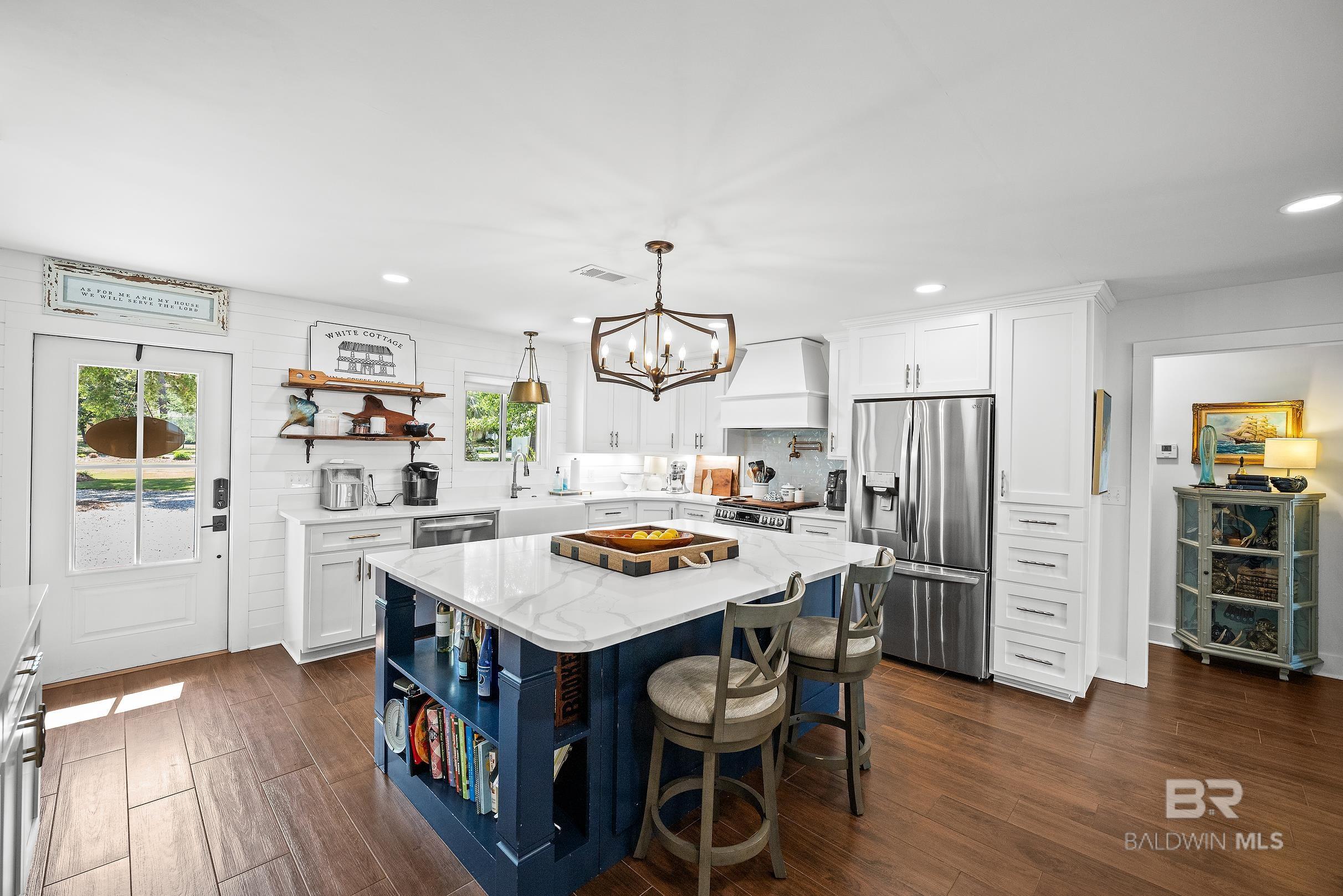 https://zimg.paragon.ice.com/ParagonImages/Property/PG/BCAR/395516/12/0/0/3d5128a4826532f22e30b491fc06095c/7/2ae8108fabed87a3803ce4abaf613807/395516-ed21ef50-5d2a-43aa-abf4-58abc2818078.JPG