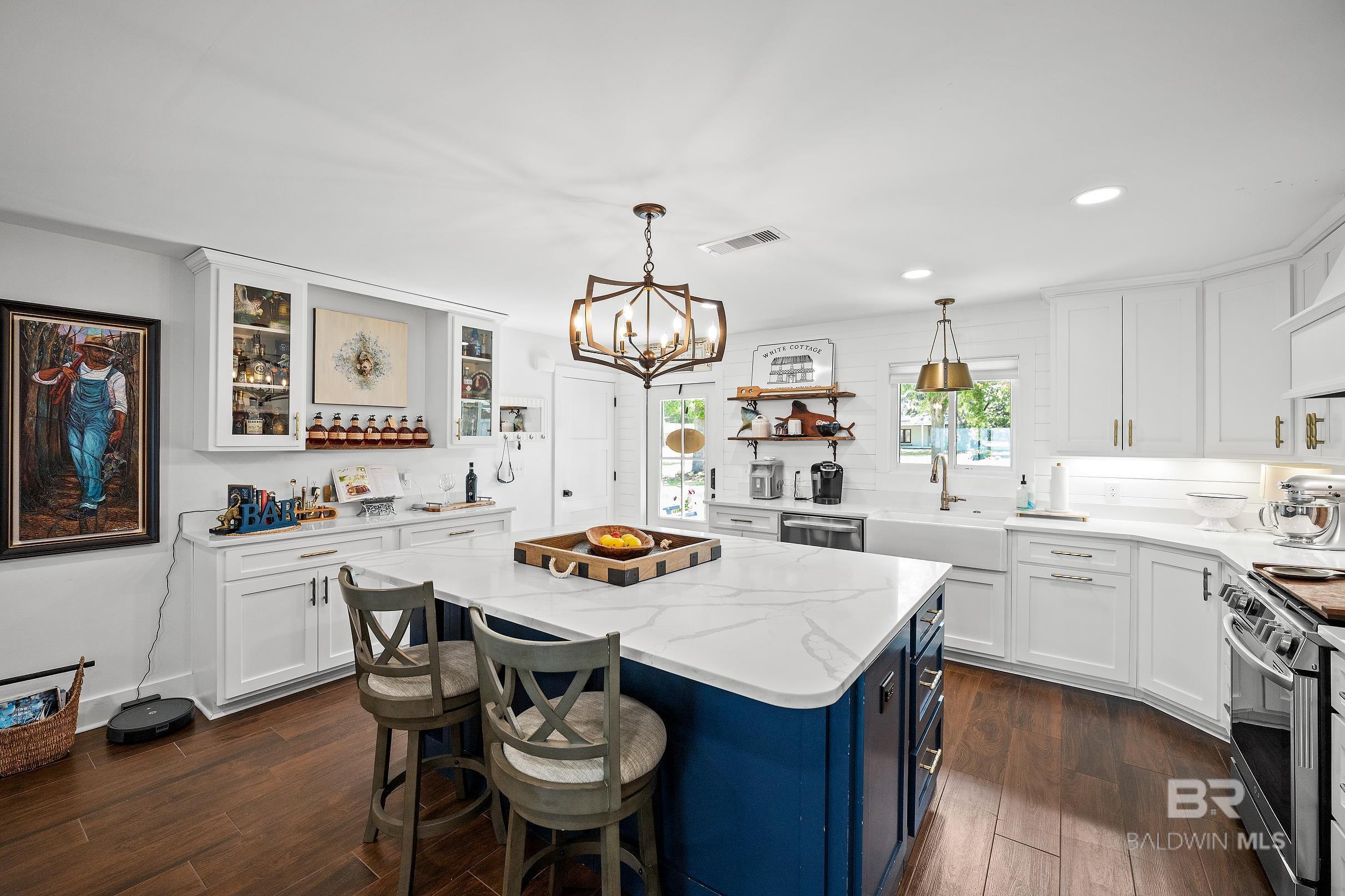 https://zimg.paragon.ice.com/ParagonImages/Property/PG/BCAR/395516/13/0/0/12daedc9ed548e7a63a2a9bb647779e7/7/2ae8108fabed87a3803ce4abaf613807/395516-81901a58-7971-4ad5-b5d5-12663157a1bc.JPG