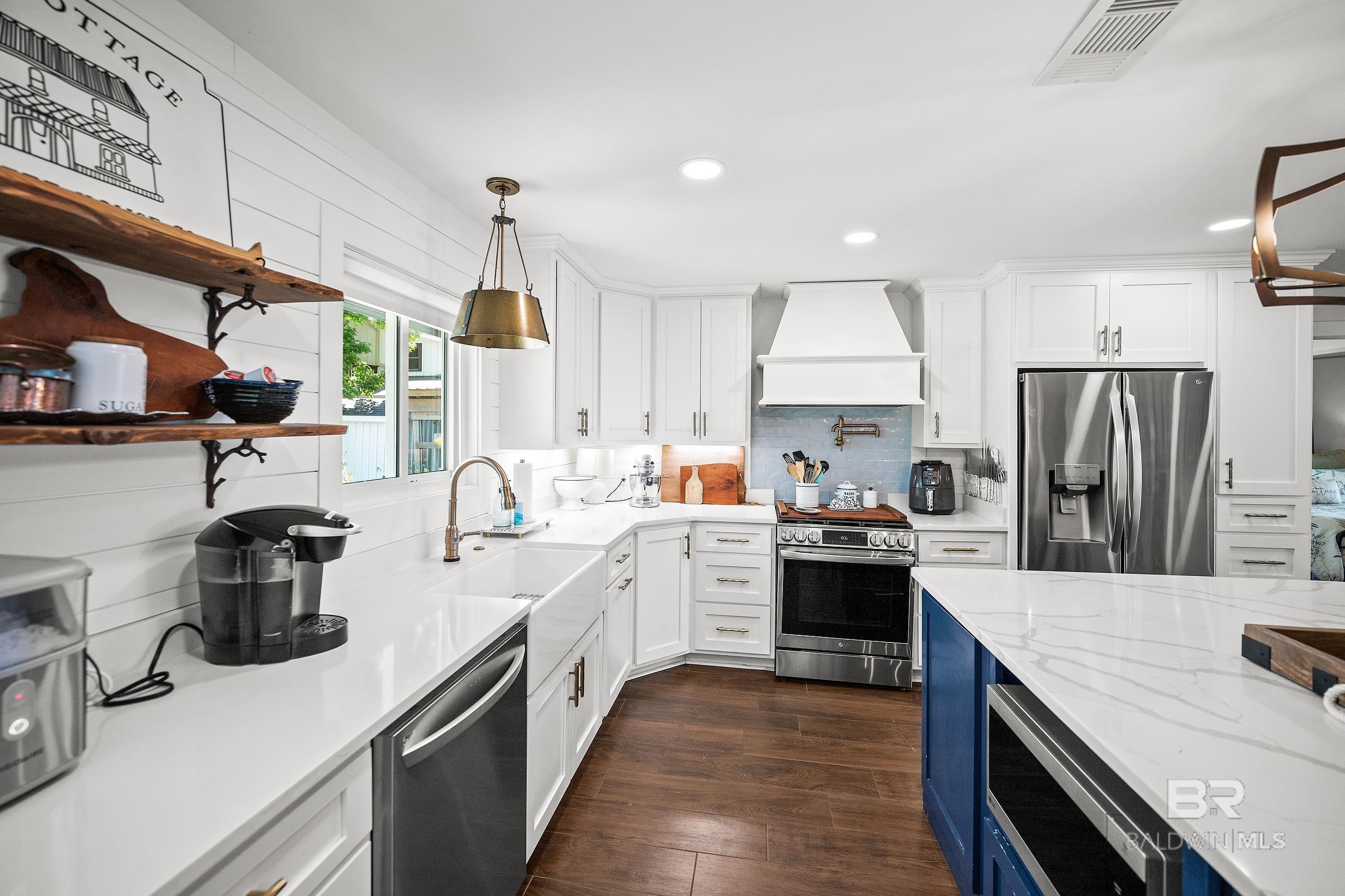 https://zimg.paragon.ice.com/ParagonImages/Property/PG/BCAR/395516/25/0/0/67e63a3c5988c232446e2d56004ac047/7/2ae8108fabed87a3803ce4abaf613807/395516-9e59ade1-eab9-4f45-9da5-d23d56369c27.JPG