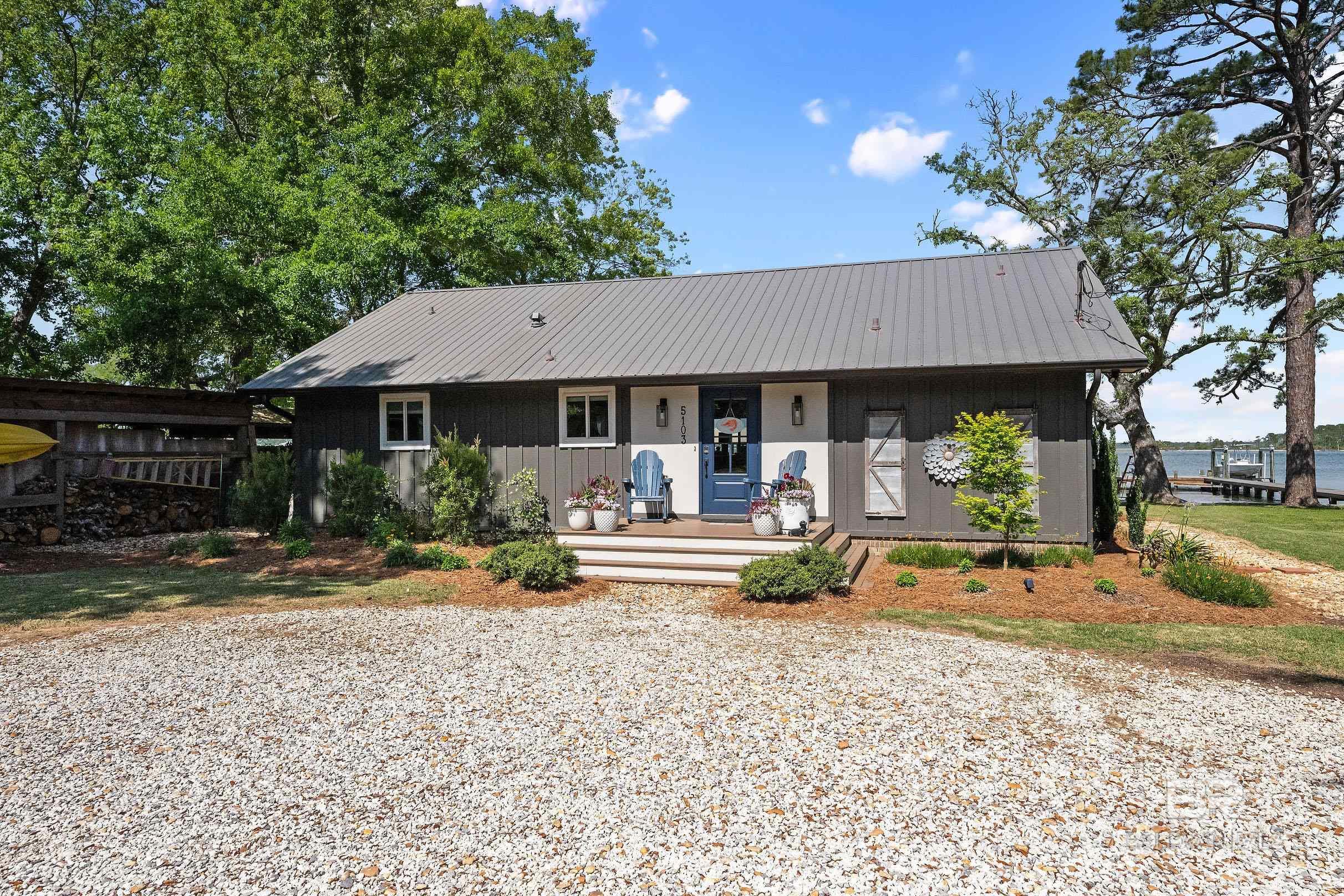 https://zimg.paragon.ice.com/ParagonImages/Property/PG/BCAR/395516/52/0/0/31300c86e889737095ee5c05578481b5/7/2ae8108fabed87a3803ce4abaf613807/395516-575cfb04-ed7b-411c-904e-f00121c9101c.JPG