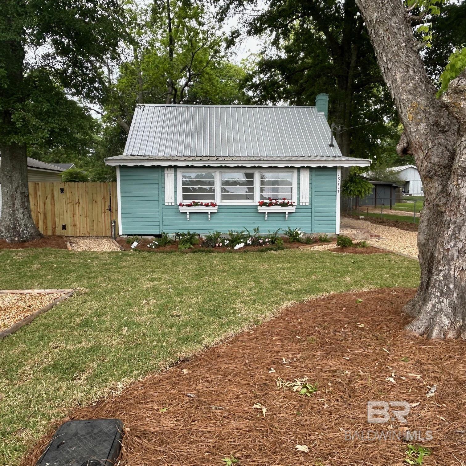 https://zimg.paragon.ice.com/ParagonImages/Property/PG/BCAR/395522/19/0/0/4d7b2b474ac07bd75c1700a0fb927d95/7/69f820b2d750e0eab5248b2eb404d63a/395522-c7cbb18e-b0fa-4414-a1e1-cfdaf067a45e.JPG