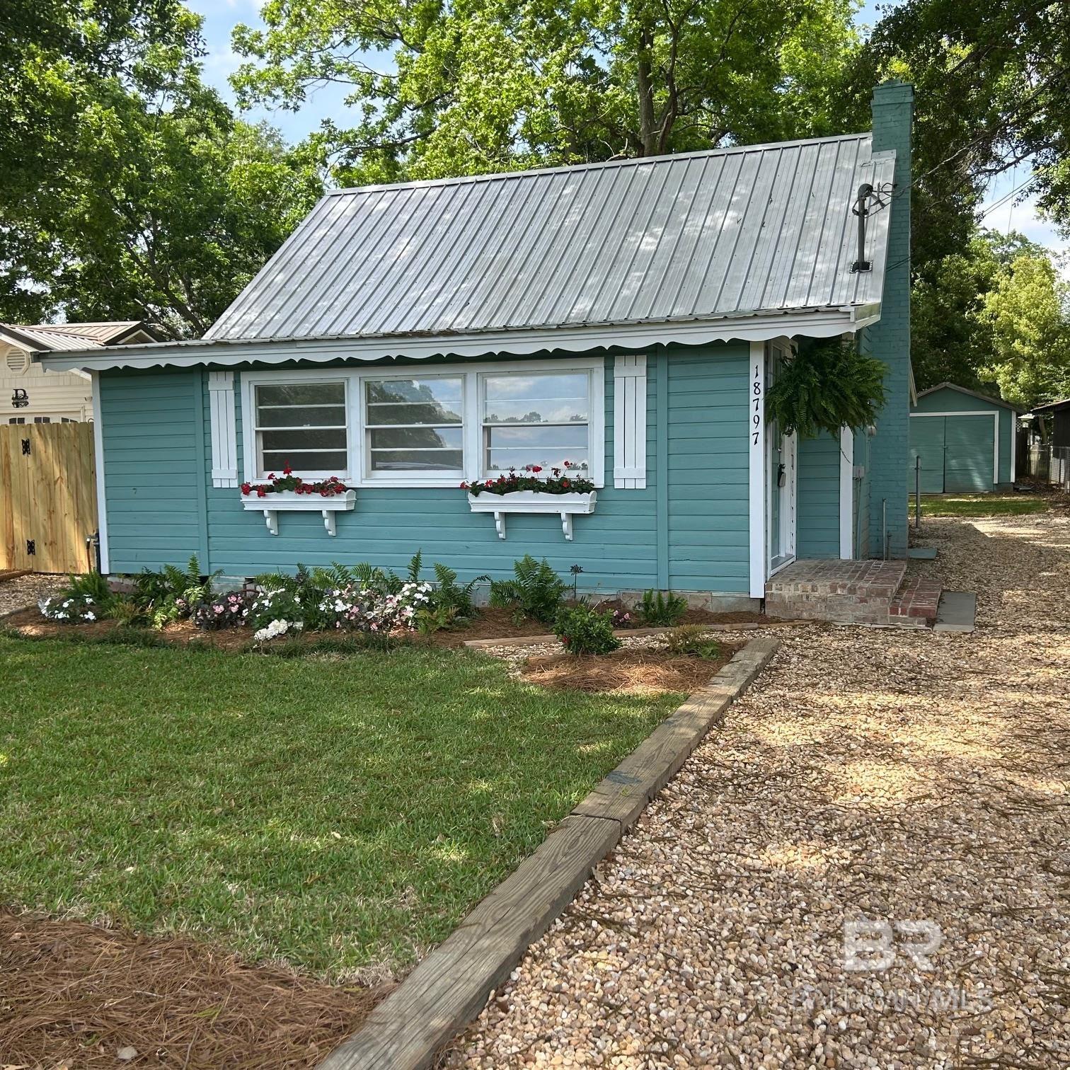 https://zimg.paragon.ice.com/ParagonImages/Property/PG/BCAR/395522/44/0/0/61de1094ad69dd7daa8015913e762444/7/69f820b2d750e0eab5248b2eb404d63a/395522-561ddb30-8367-4054-8bb1-f5fbad2a8514.JPG