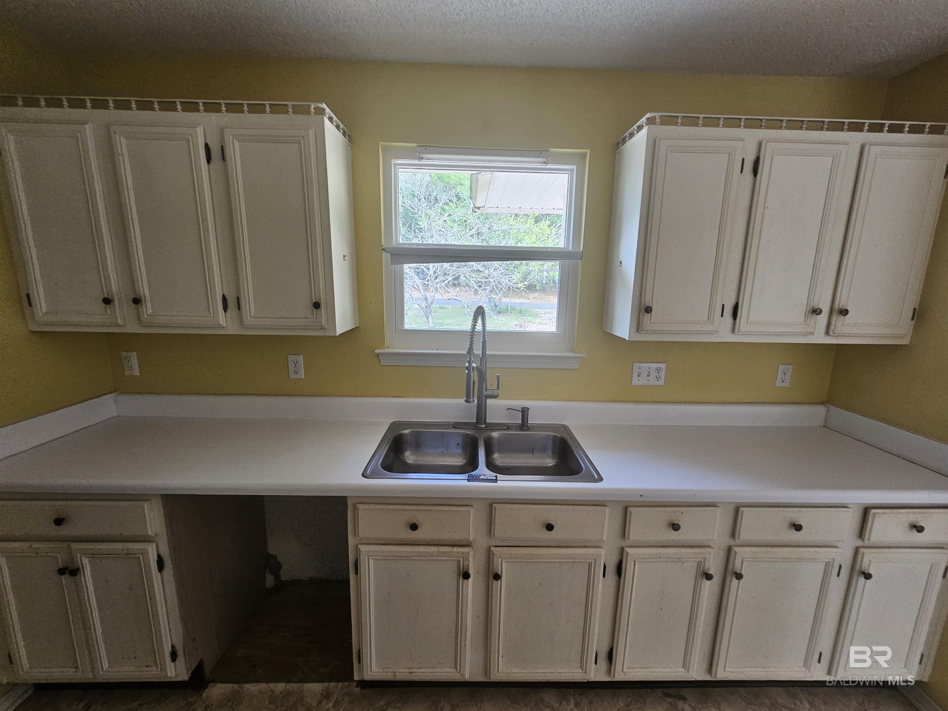 2700 Pine Ridge Drive, Lillian, AL, 36549