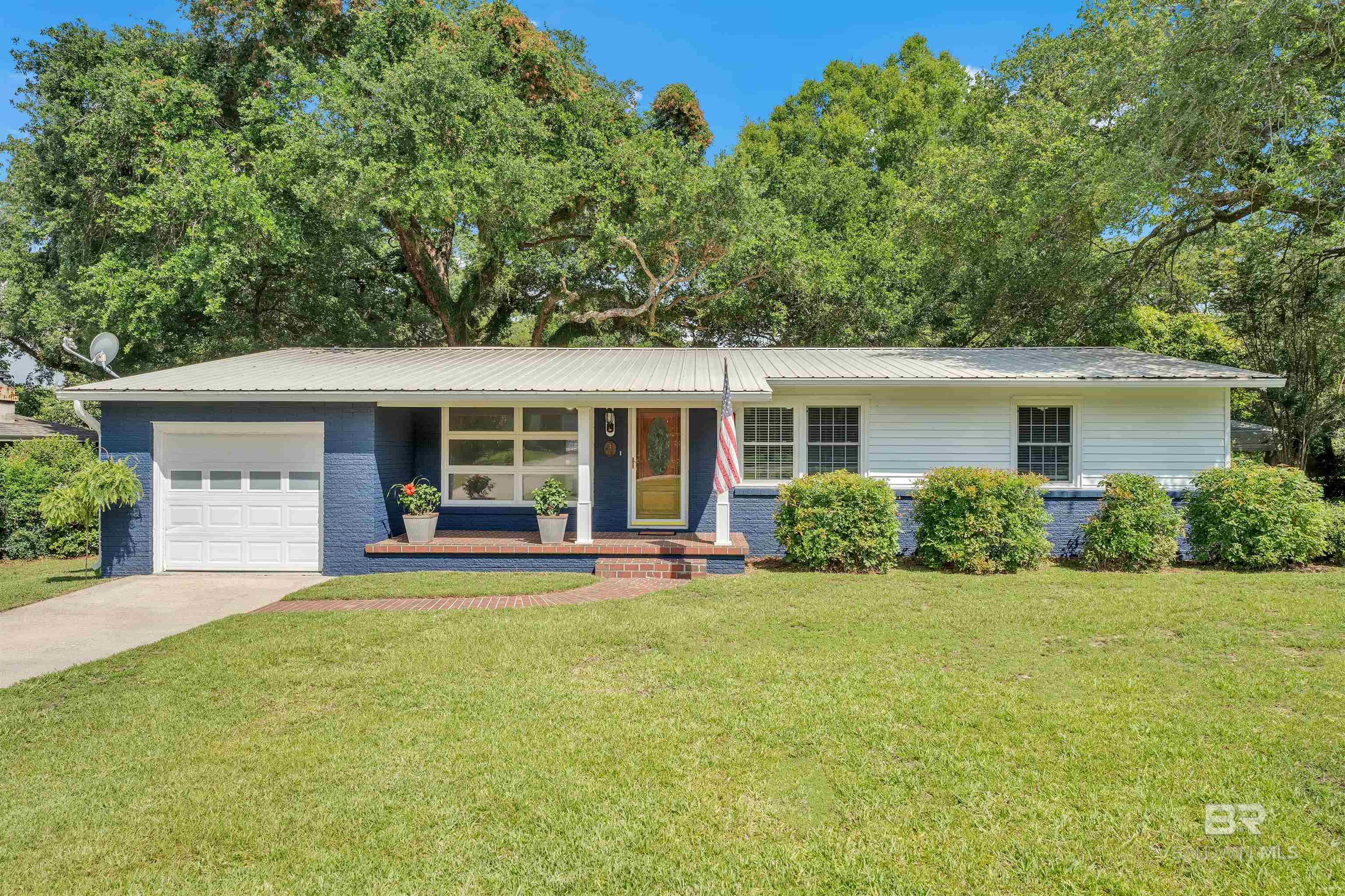 Homes for Sale in Fruit and Nut District - Fairhope AL