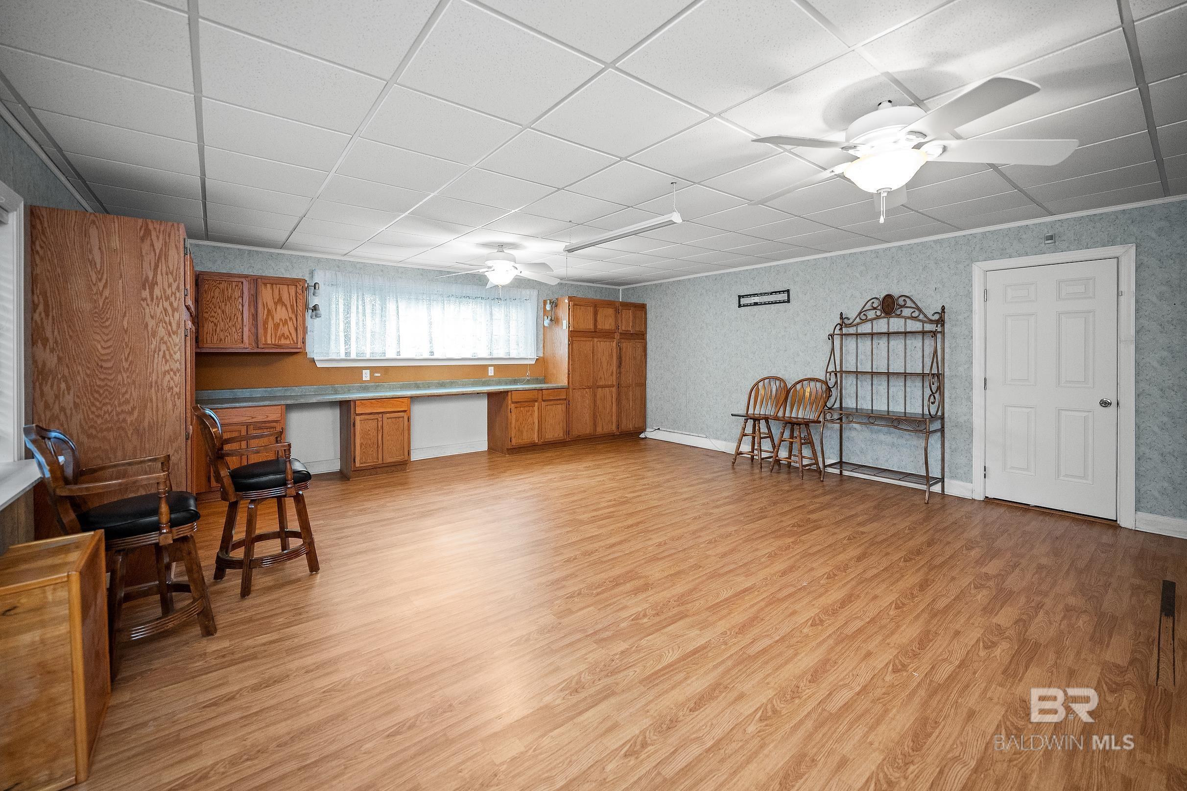 https://zimg.paragon.ice.com/ParagonImages/Property/PG/BCAR/395588/21/0/0/ced7da90ad26e0380141a828903871b6/7/c65644306444078091ed5d986cd38a6a/395588-05711f61-e07b-484d-a0b5-c2db5a37afa3.JPG