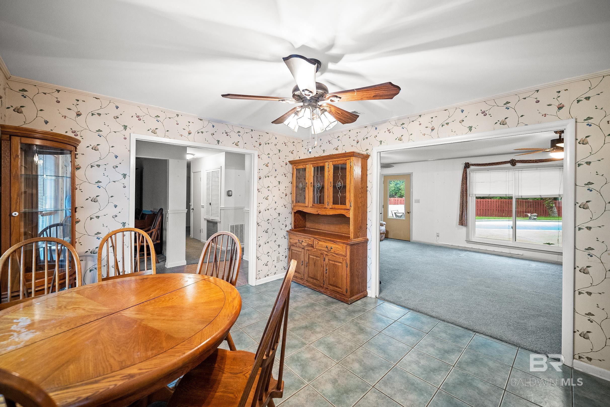 https://zimg.paragon.ice.com/ParagonImages/Property/PG/BCAR/395588/24/0/0/8c1df9d83bd5d83e5bcabf08e03f4a72/7/c65644306444078091ed5d986cd38a6a/395588-a856dcac-efef-44af-a0e8-31643bfa9712.JPG