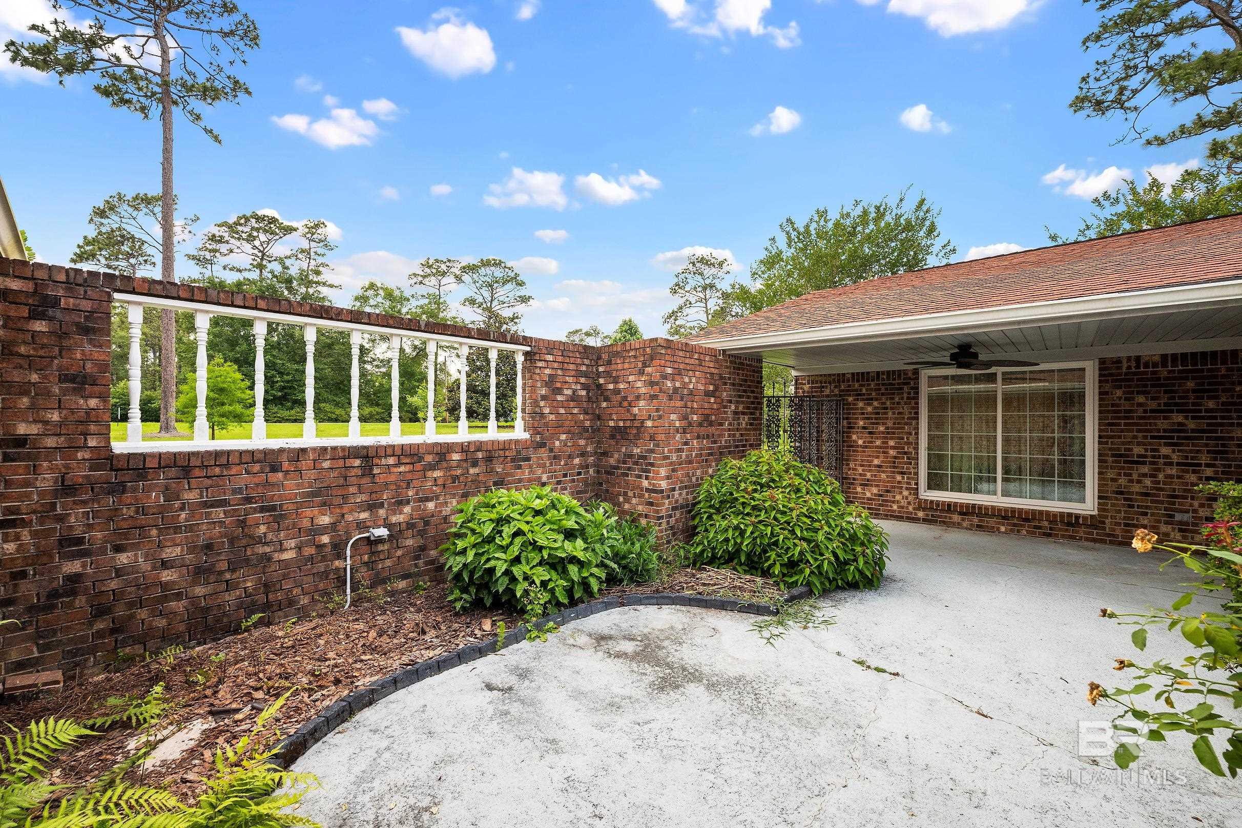 https://zimg.paragon.ice.com/ParagonImages/Property/PG/BCAR/395588/33/0/0/eaee67ecb2443f6020bb576ed795bee4/7/c65644306444078091ed5d986cd38a6a/395588-321b5229-eeed-4fb3-b068-43d5939bdca0.JPG