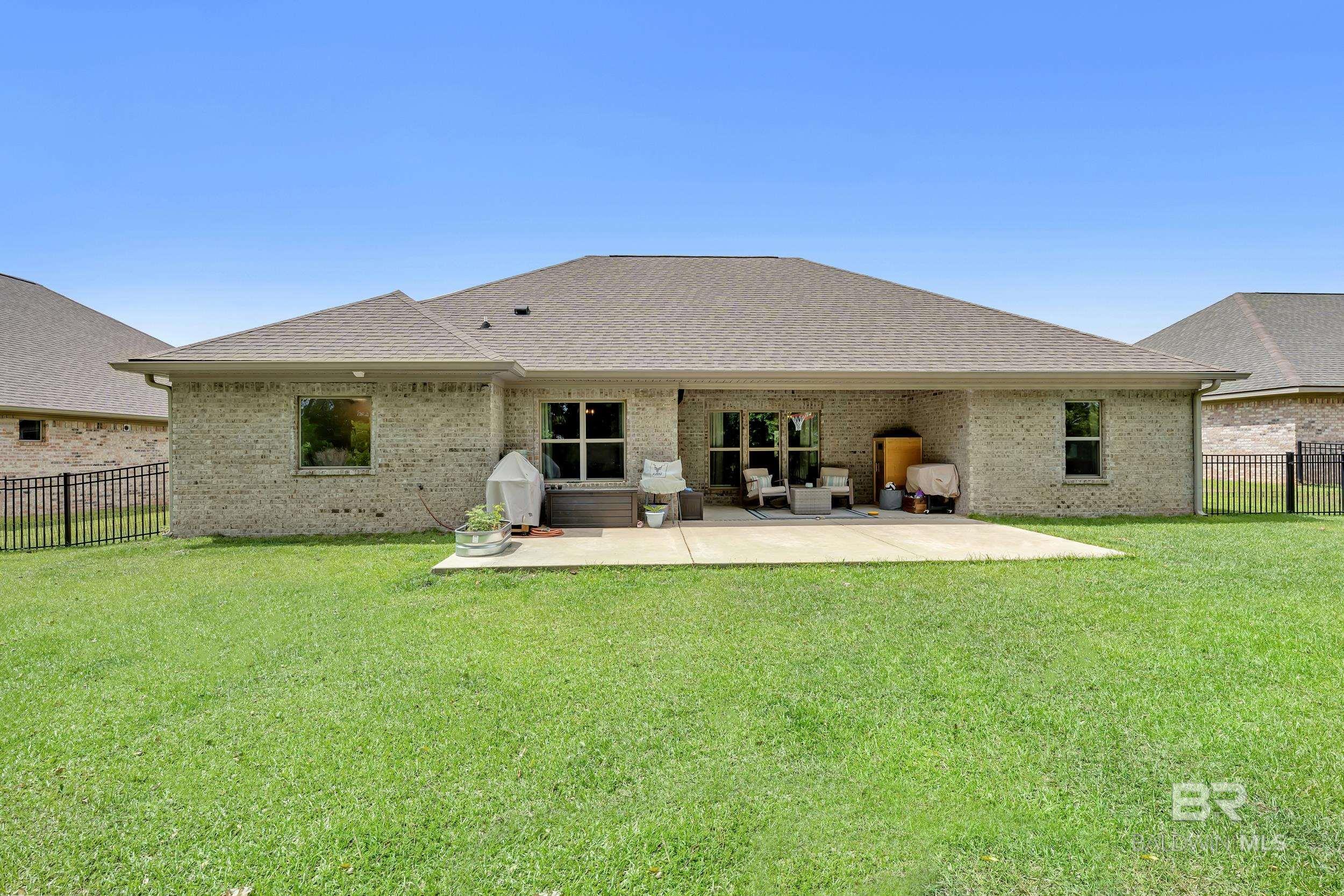 https://zimg.paragon.ice.com/ParagonImages/Property/PG/BCAR/395619/35/0/0/9a227edfa05bac23d0c6aa18b4c7fa91/7/bfcda28688a6e9c8226f0ccaf79524a5/395619-7eb740a8-cb11-475b-ac49-048a089aeb14.JPG