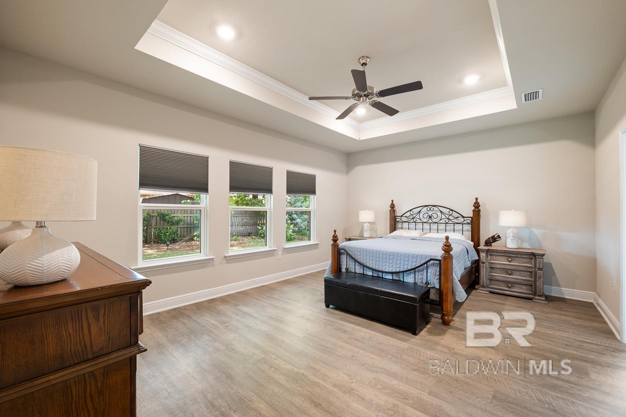 https://zimg.paragon.ice.com/ParagonImages/Property/PG/BCAR/395623/10/0/0/f4b23aa82fe0a09556b99acc8836196e/7/c31951f5c8d7924bb9f0112e6368fef9/395623-48cb1959-1648-404a-899c-998d381bf105.JPG