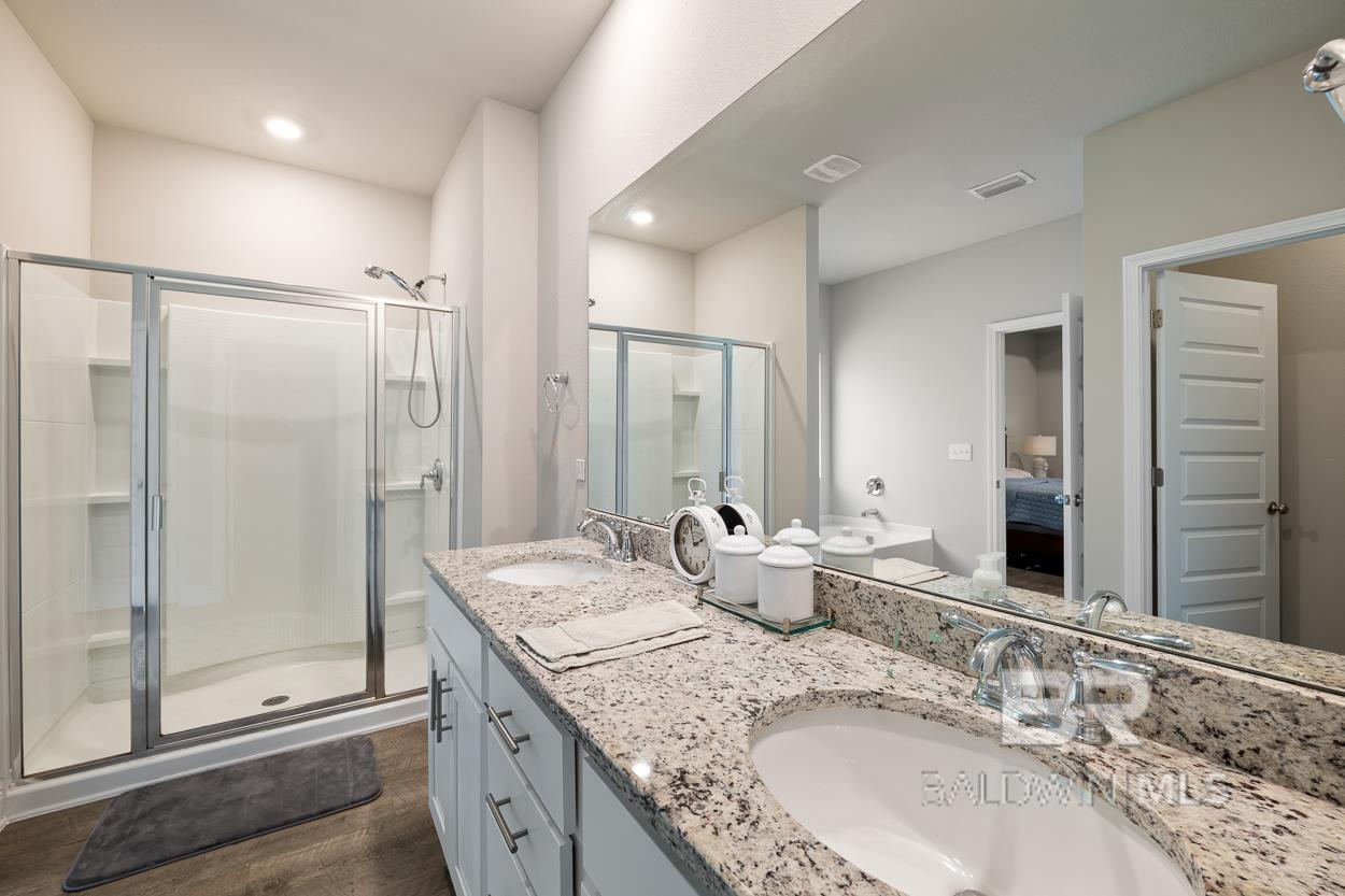 https://zimg.paragon.ice.com/ParagonImages/Property/PG/BCAR/395623/11/0/0/e235b9942949d052b46526e04a0a819c/7/c31951f5c8d7924bb9f0112e6368fef9/395623-c09908eb-bfe7-4213-8377-fb0b1219061b.JPG