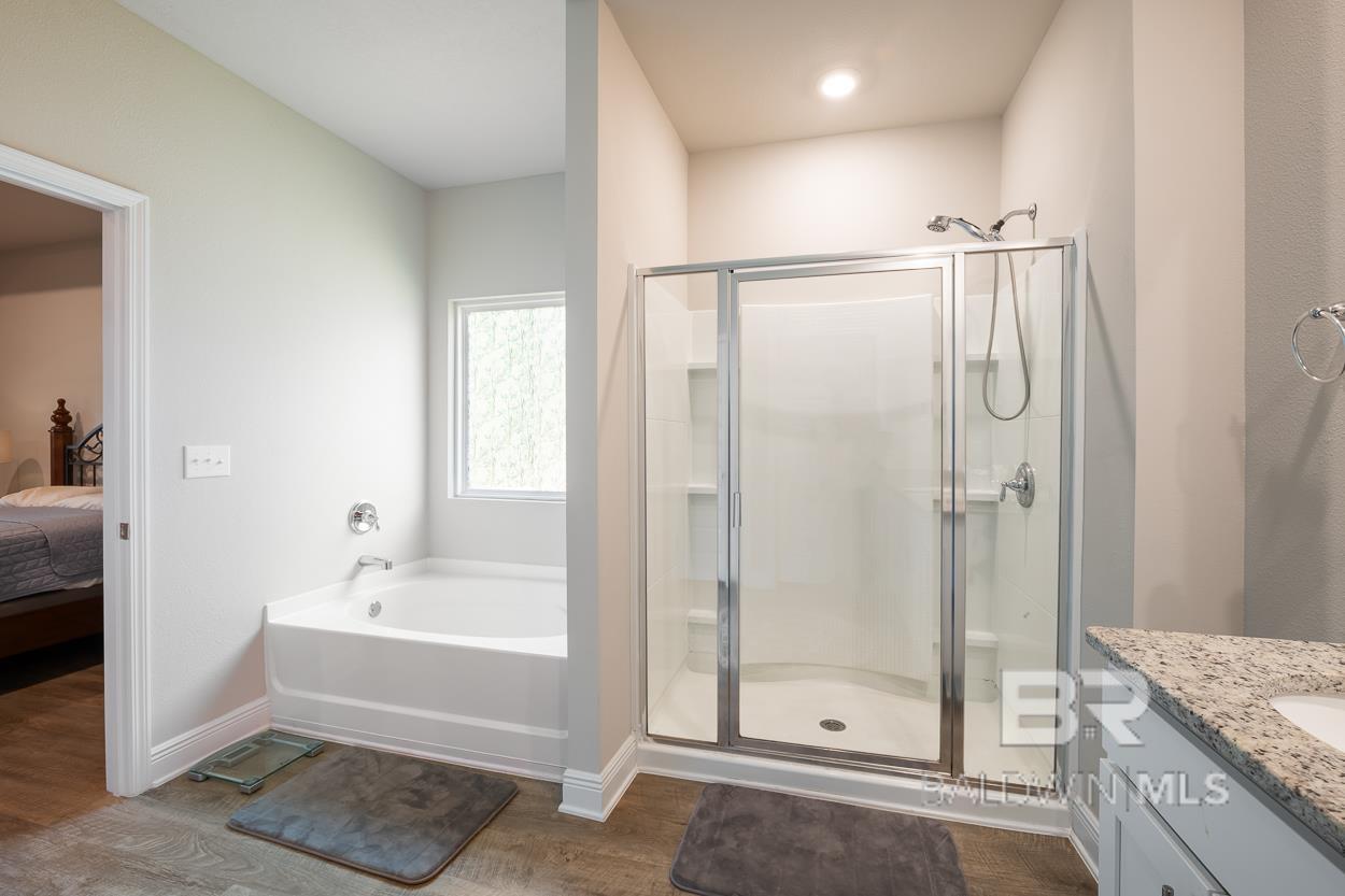 https://zimg.paragon.ice.com/ParagonImages/Property/PG/BCAR/395623/12/0/0/25132f2324dfd35d47e1b75f9fc89b99/7/c31951f5c8d7924bb9f0112e6368fef9/395623-6988214b-fec6-45eb-bce4-f35992c32936.JPG