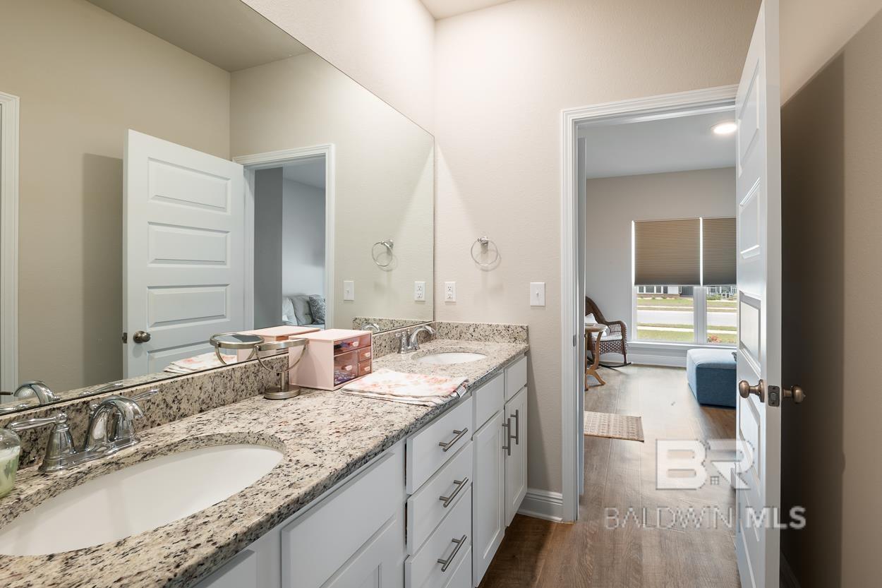 https://zimg.paragon.ice.com/ParagonImages/Property/PG/BCAR/395623/18/0/0/38be73387e50f8b29f5539e5e8981472/7/c31951f5c8d7924bb9f0112e6368fef9/395623-7b17bfce-ed5d-41f2-9013-4f8351f90b8b.JPG