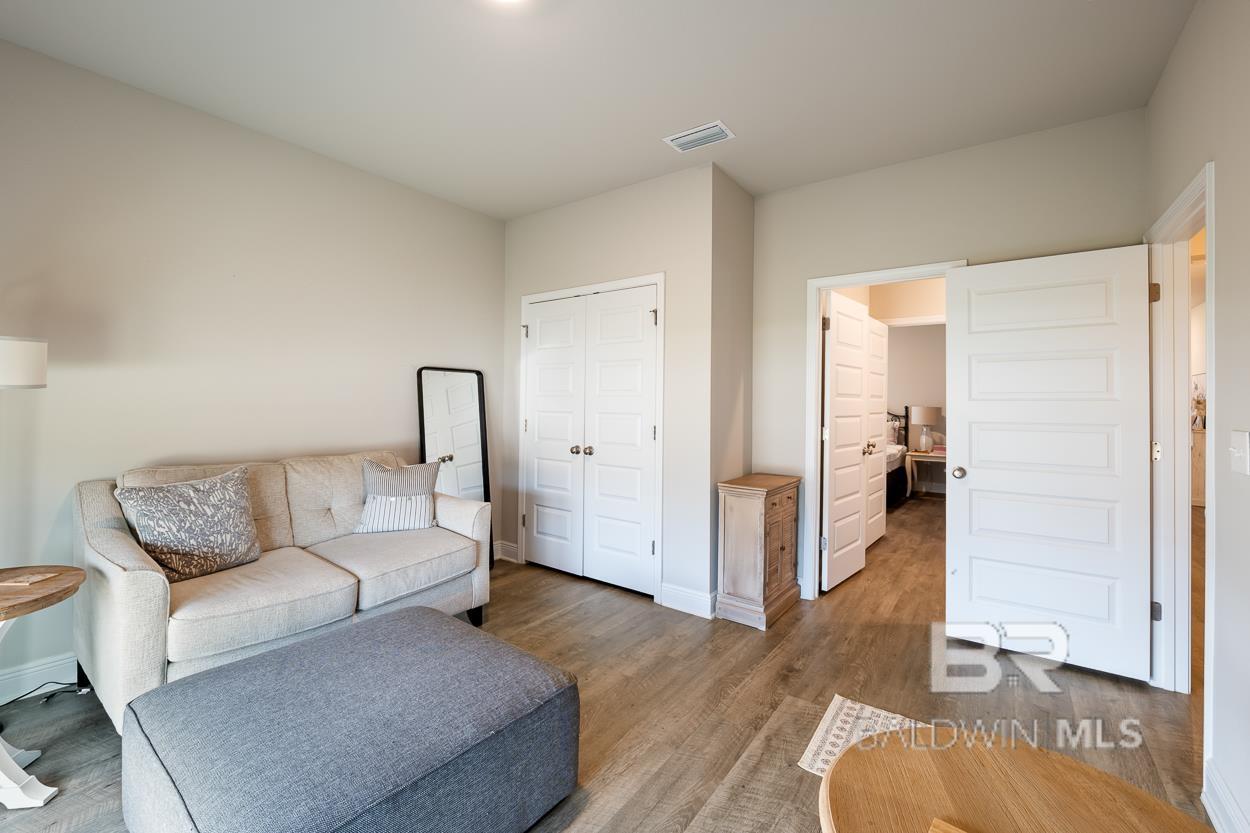 https://zimg.paragon.ice.com/ParagonImages/Property/PG/BCAR/395623/20/0/0/3936152620d1711bca6cfdef63111155/7/c31951f5c8d7924bb9f0112e6368fef9/395623-1548d67e-5972-4f6a-83ba-7ccf9841c572.JPG