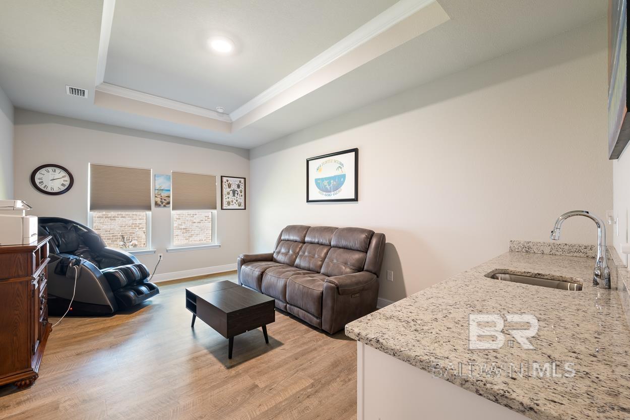https://zimg.paragon.ice.com/ParagonImages/Property/PG/BCAR/395623/23/0/0/9b9bd568703bf8d6ce8472fb7bc85424/7/c31951f5c8d7924bb9f0112e6368fef9/395623-38287139-7de0-4eb0-bb71-6c1f76f94b33.JPG