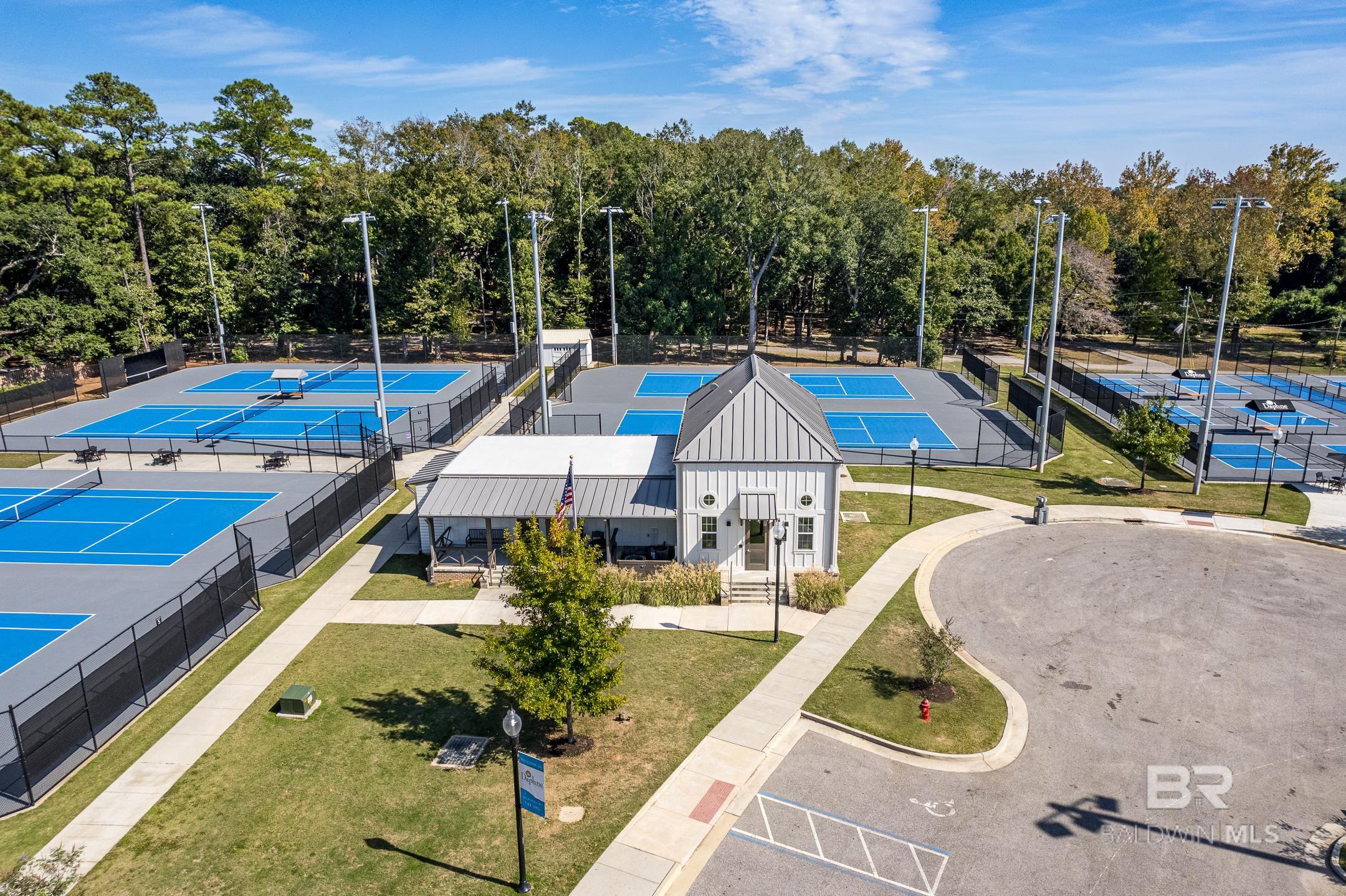 https://zimg.paragon.ice.com/ParagonImages/Property/PG/BCAR/395623/42/0/0/0df34b135e3191eef17c7322b84a6a0a/7/c31951f5c8d7924bb9f0112e6368fef9/395623-346e5b3f-9c97-4d9f-96f7-f2b7086fdfe2.JPG
