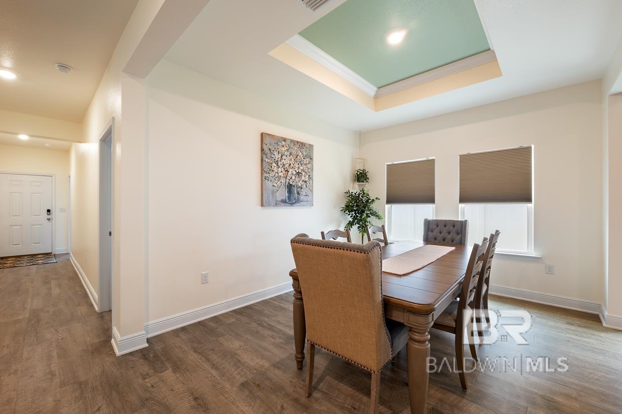 https://zimg.paragon.ice.com/ParagonImages/Property/PG/BCAR/395623/7/0/0/e70d2bb5edaf8d403214995d8cc20ab1/7/c31951f5c8d7924bb9f0112e6368fef9/395623-1a98fdfd-923a-4854-a434-db653abe52f1.JPG
