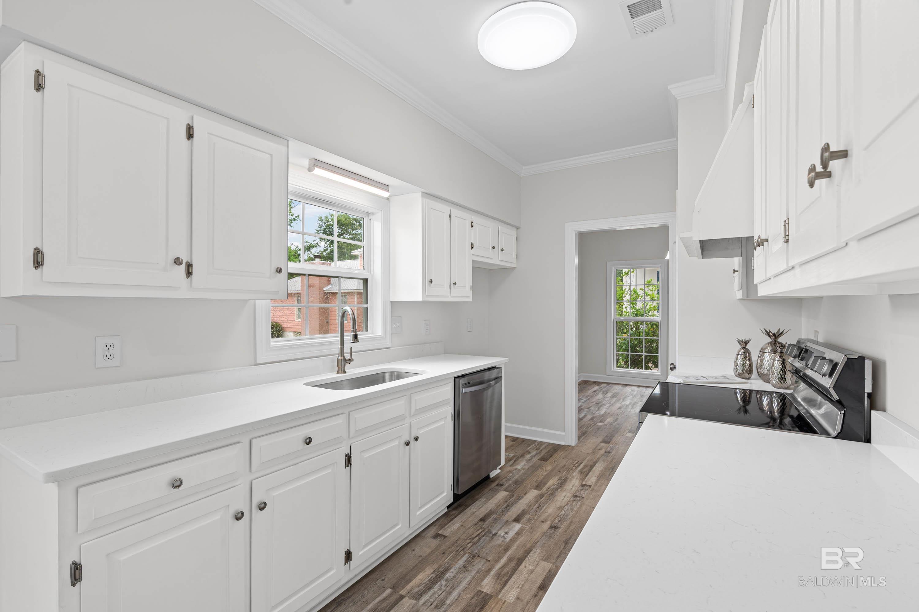 https://zimg.paragon.ice.com/ParagonImages/Property/PG/BCAR/395629/14/0/0/002b560b1ab0b5a8a7d0bcad6606f861/7/549d738e3e50b78a32b178dbe3752369/395629-05e23d6a-4008-4530-9a6e-20e3775f5771.JPG