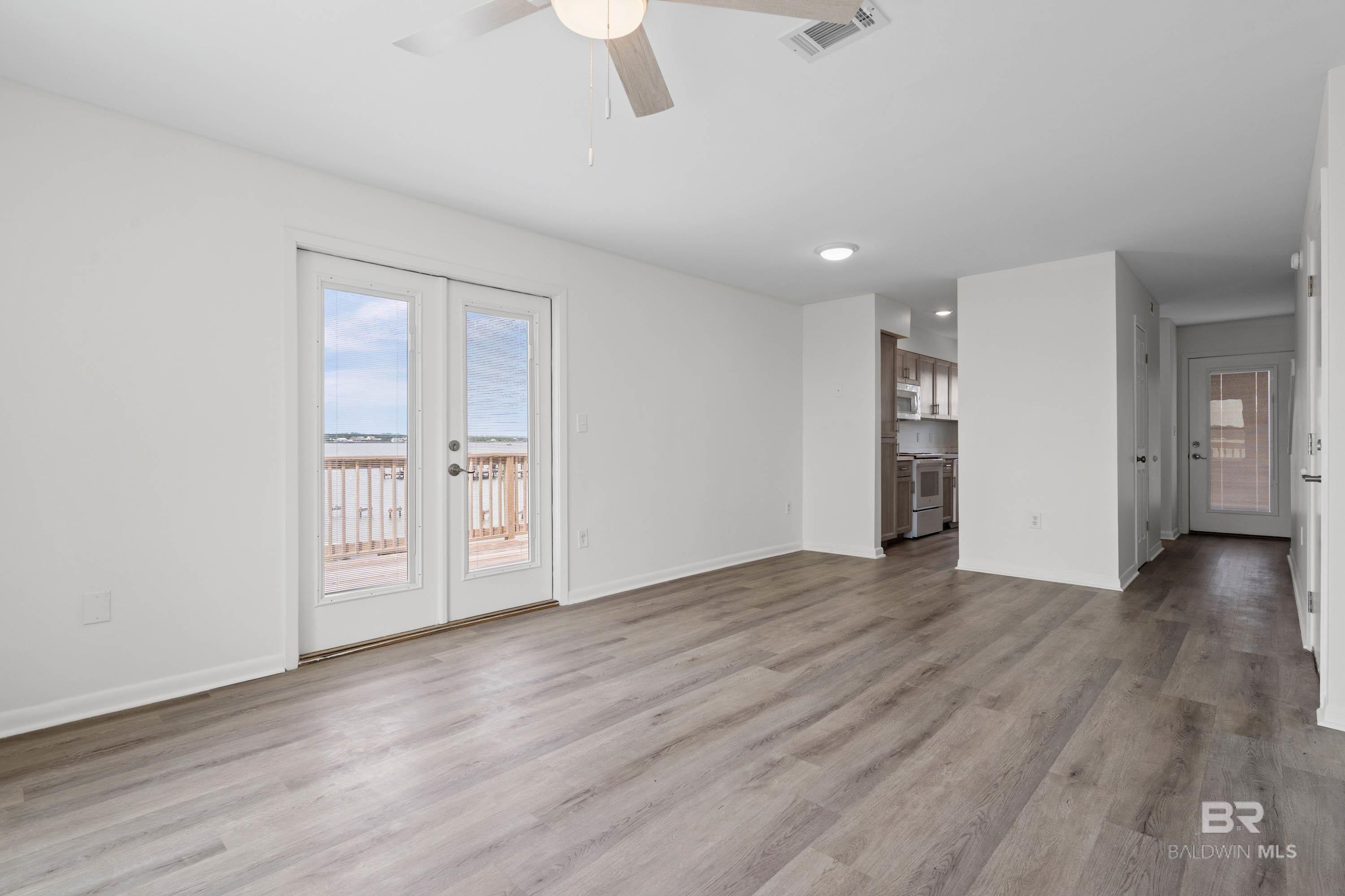 https://zimg.paragon.ice.com/ParagonImages/Property/PG/BCAR/395635/9/0/0/9476d08b7c242916e52d4e93ad8b5824/7/d92bd3056de6e3c3d1584863be9d4adc/395635-3393c37d-78f3-47ad-aeb9-6c6053a4e134.JPG