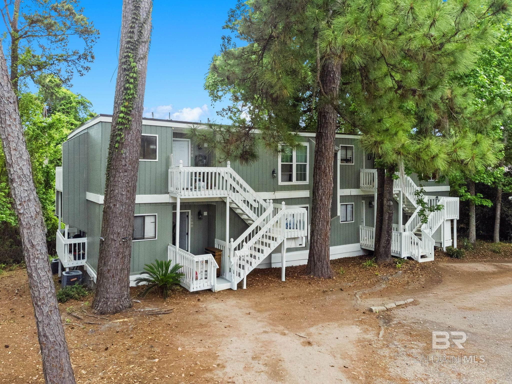 Large Homes for Sale in Daphne