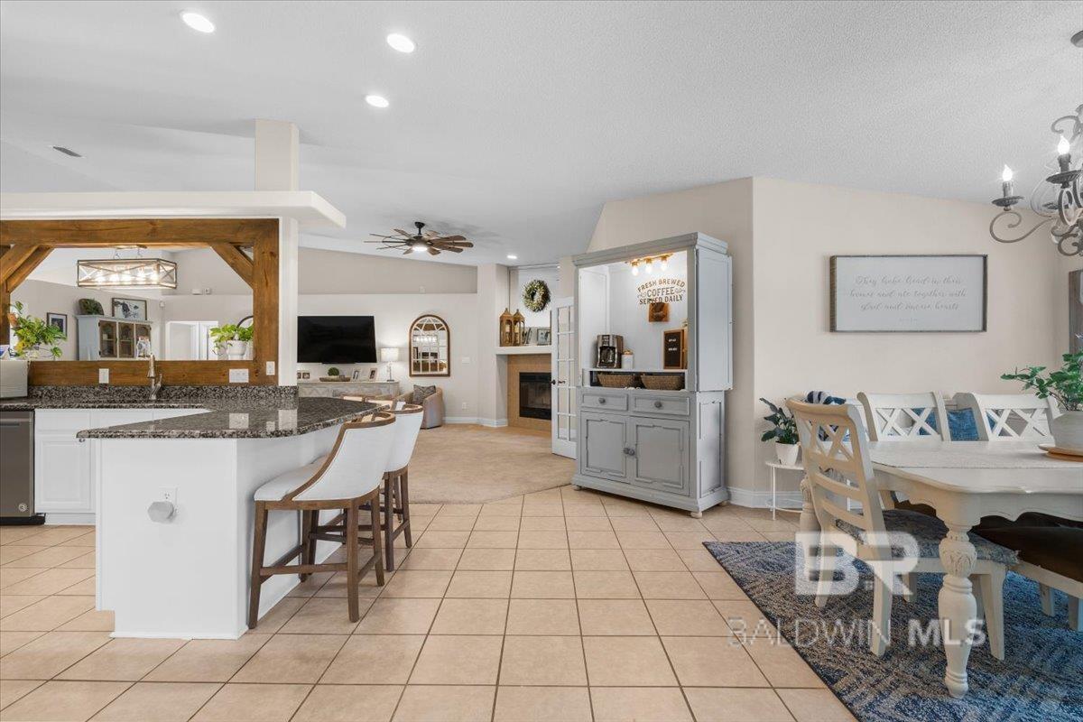 https://zimg.paragon.ice.com/ParagonImages/Property/PG/BCAR/395710/12/0/0/5029b614aa82a8f0f389310b65b63e4f/7/190b1d7aab8aa21feffa523623fb1a96/395710-9908bac5-6f7b-46f2-9eff-cbea56d889e2.JPG