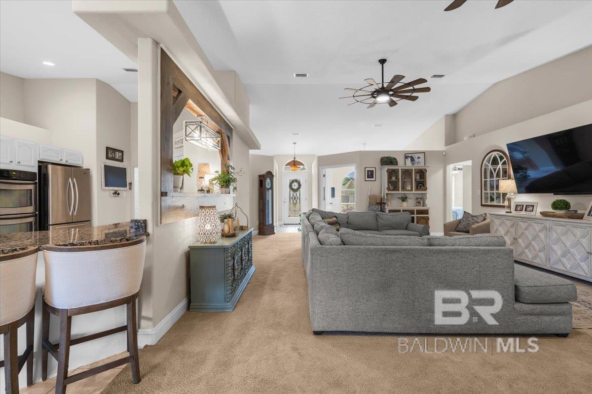 https://zimg.paragon.ice.com/ParagonImages/Property/PG/BCAR/395710/17/0/0/f67ea818166450059bf6bee347246469/7/190b1d7aab8aa21feffa523623fb1a96/395710-267798c8-968d-4f7e-9195-3b1e77e1bc73.JPG