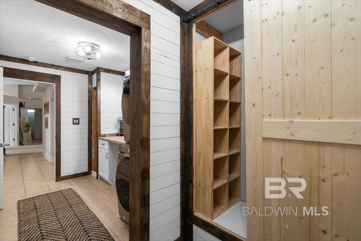 https://zimg.paragon.ice.com/ParagonImages/Property/PG/BCAR/395710/30/0/0/1069a11eed64d85809a6af996d28bb93/7/190b1d7aab8aa21feffa523623fb1a96/395710-209263f7-62d1-42a9-956a-88df55c4be48.JPG