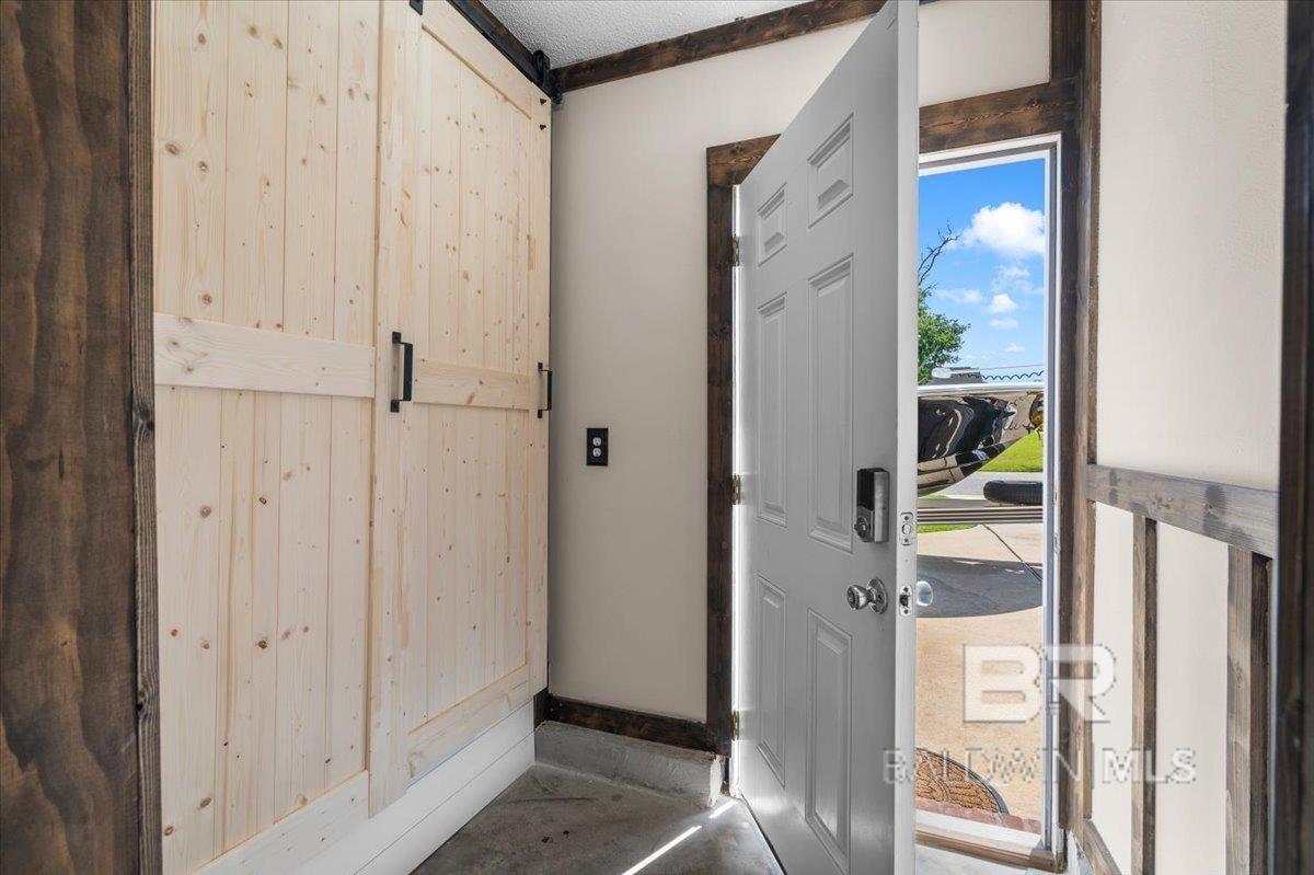https://zimg.paragon.ice.com/ParagonImages/Property/PG/BCAR/395710/31/0/0/2d0d532013fba964f0e794b1bc2c6ffb/7/190b1d7aab8aa21feffa523623fb1a96/395710-1930c2ae-591e-4699-9bcb-567bb493aa07.JPG