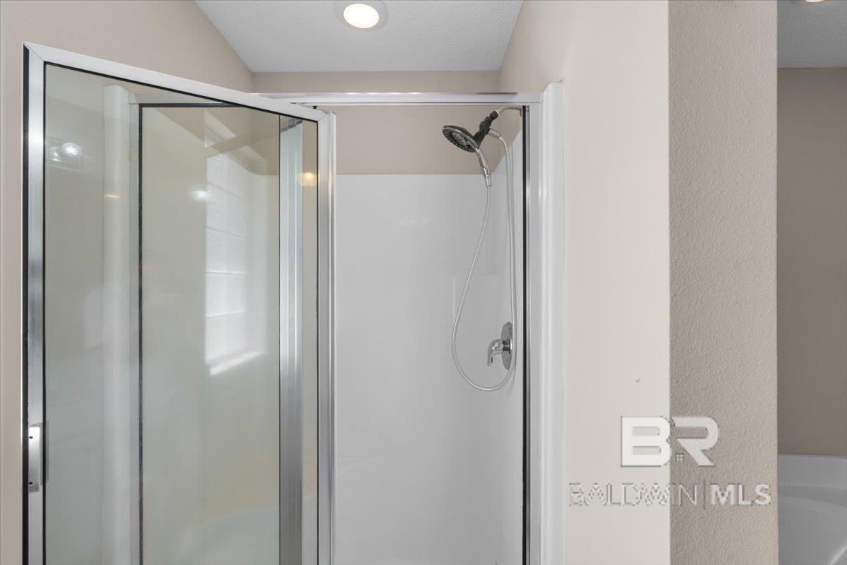https://zimg.paragon.ice.com/ParagonImages/Property/PG/BCAR/395710/52/0/0/18be10d61e037437cc5b85ca2d8361b8/7/190b1d7aab8aa21feffa523623fb1a96/395710-c6afd8c2-f86b-4d13-806e-ea8617af08ce.JPG