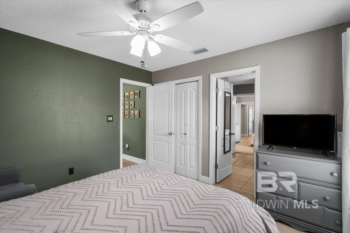 https://zimg.paragon.ice.com/ParagonImages/Property/PG/BCAR/395710/63/0/0/dbe88b1b8cc019f5d6e592e55be744bd/7/190b1d7aab8aa21feffa523623fb1a96/395710-46dd6e6e-5fca-4ab1-a8fc-15bb04002977.JPG