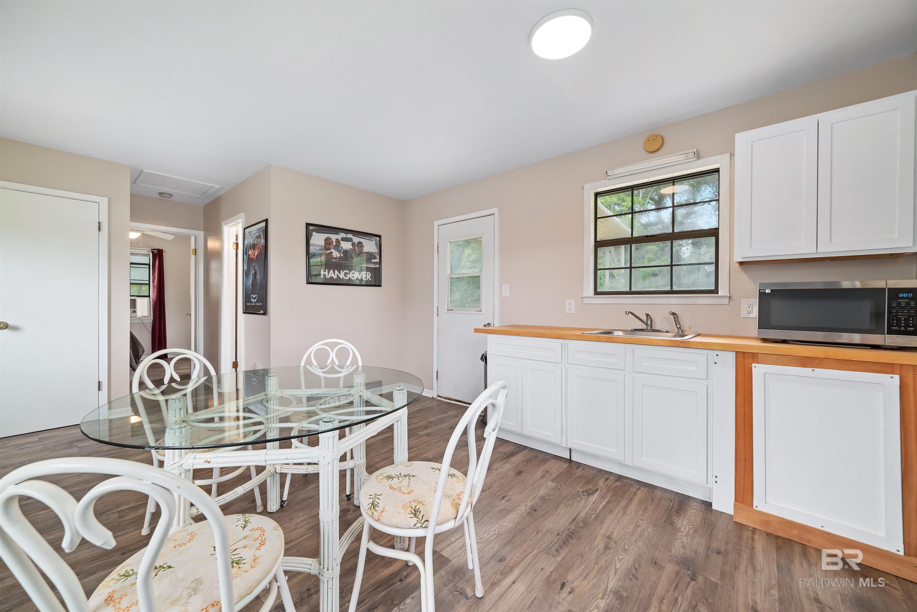 https://zimg.paragon.ice.com/ParagonImages/Property/PG/BCAR/395744/42/0/0/a70c16a05cb610dd506b8d22f46e52cc/7/862b04fbfb20c32aacbf1be48cc05fd8/395744-b323a8d0-1ed4-4887-9dd4-6b96f332dbee.JPG