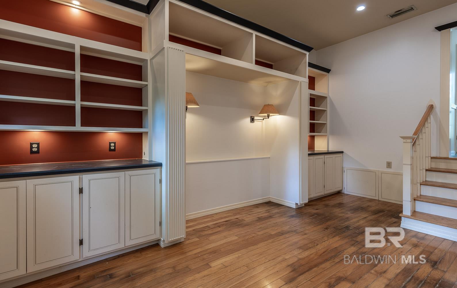 https://zimg.paragon.ice.com/ParagonImages/Property/PG/BCAR/395814/6/0/0/ae7817b1839cf05467beed7b4cee15dd/7/4ae26d9bd791461bfa8d0f0a72e84b29/395814-71f29182-1aab-488d-ade0-dbd412f8acc2.JPG