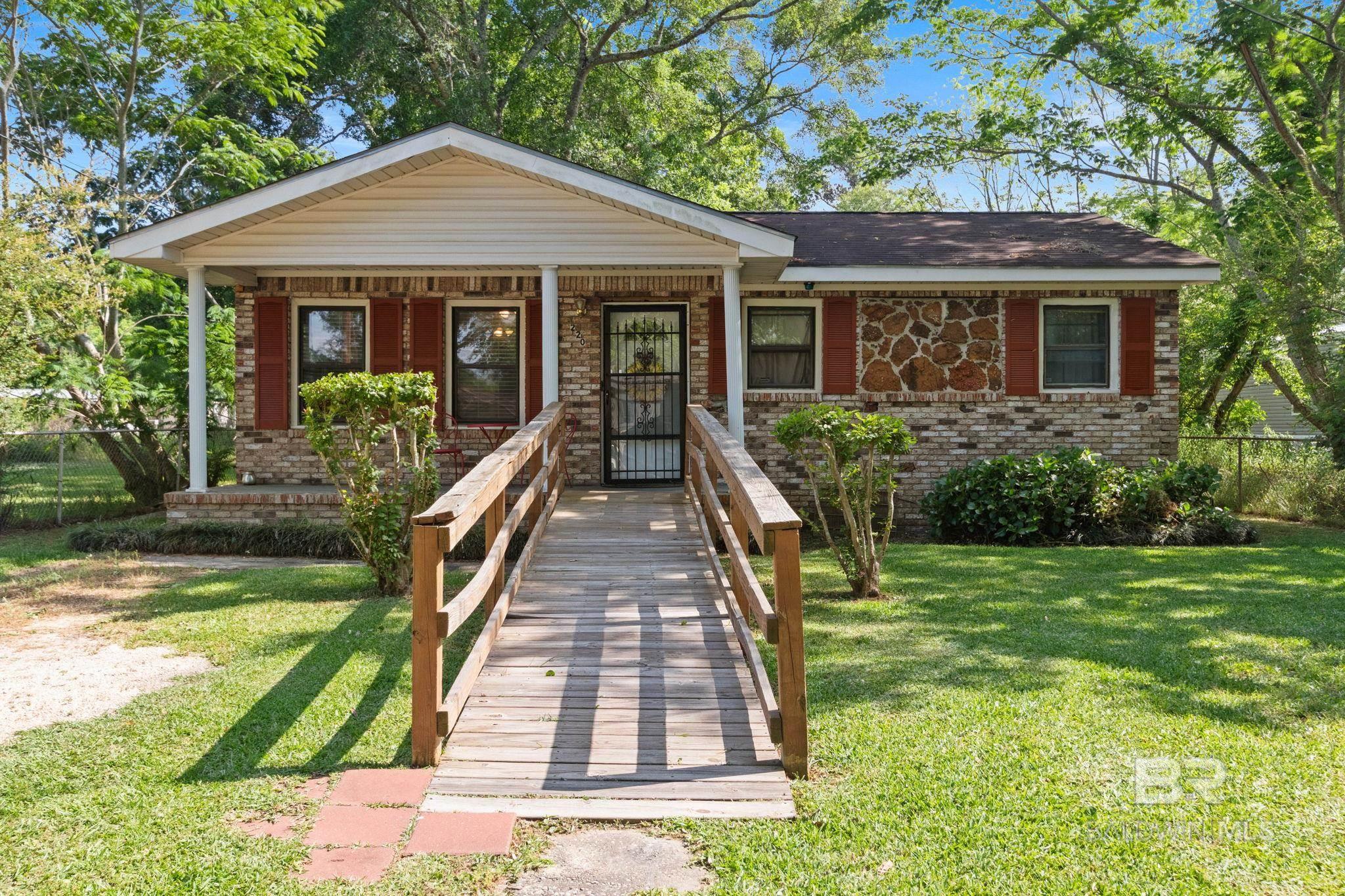 Homes for sale in Atmore, AL | 220 Liberty Street, Atmore, AL 36502 | MLS# 395817