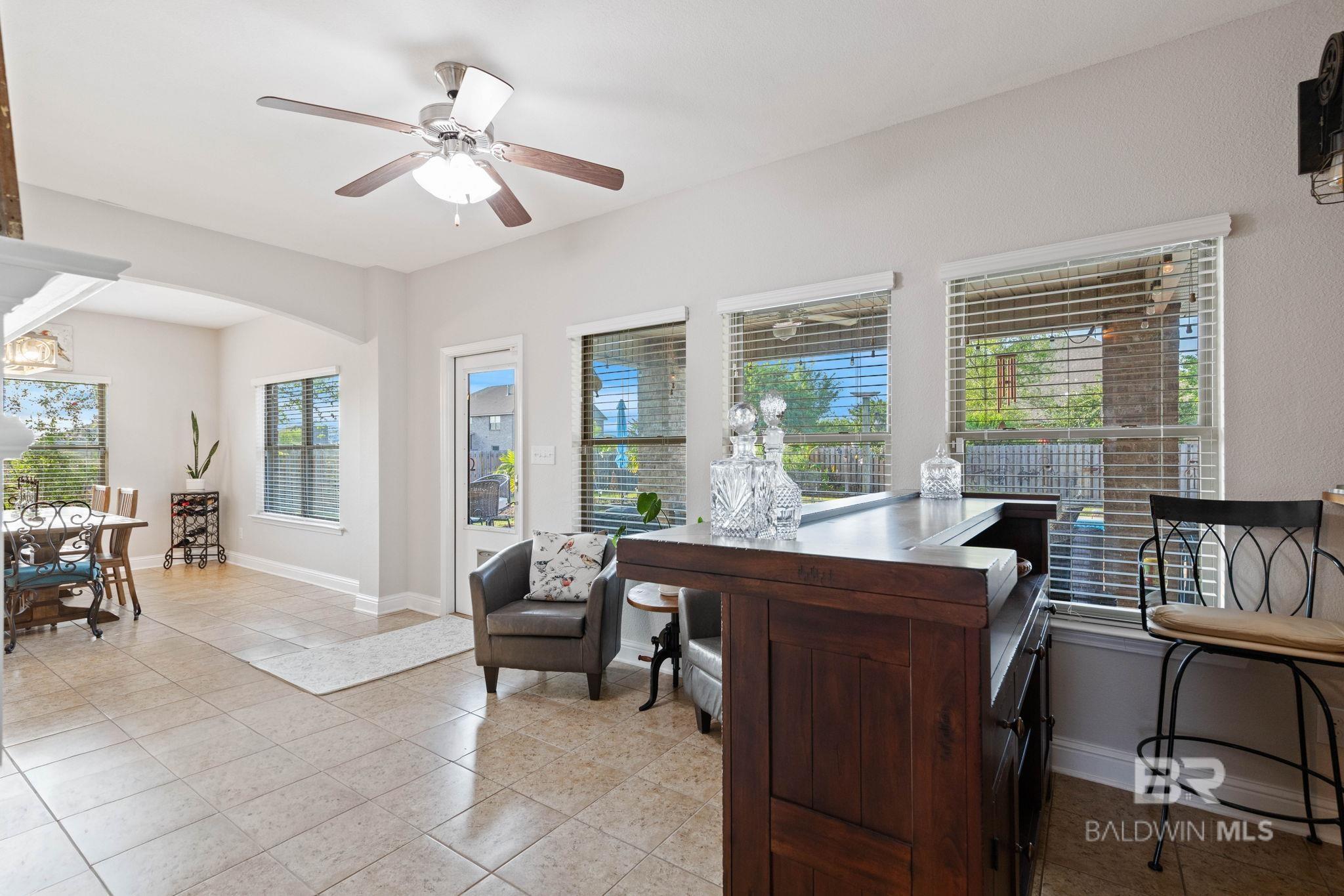 https://zimg.paragon.ice.com/ParagonImages/Property/PG/BCAR/395841/13/0/0/f43be711541926e3daad3ae7f30843f2/7/2d88ae481ffa1b5a189841df476af1a9/395841-83948551-feb1-40e0-9dd4-21ded7cd777d.JPG