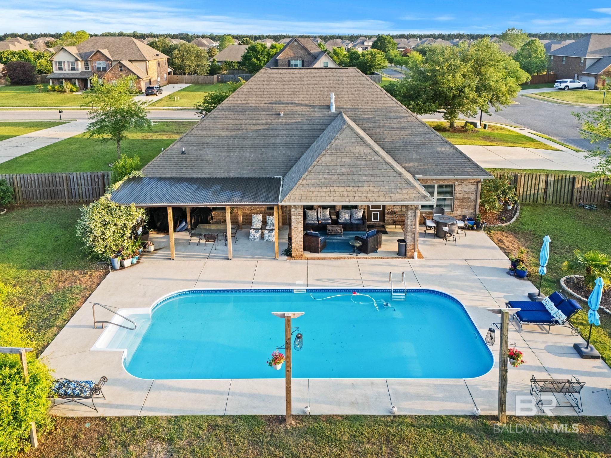 https://zimg.paragon.ice.com/ParagonImages/Property/PG/BCAR/395841/3/0/0/36e7d0e4f076510b812e88bde455136b/7/2d88ae481ffa1b5a189841df476af1a9/395841-dcdd8491-0f4d-4a17-87f9-3e19812c468e.JPG