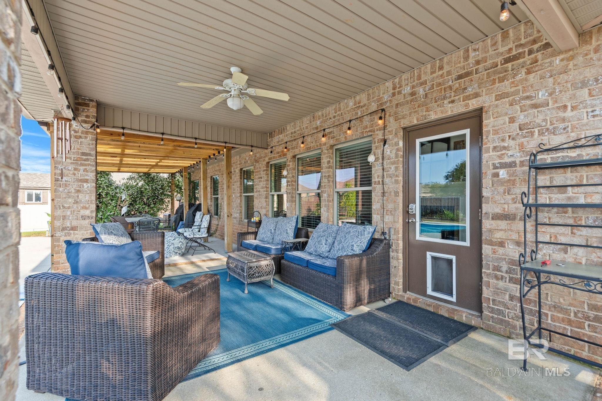 https://zimg.paragon.ice.com/ParagonImages/Property/PG/BCAR/395841/50/0/0/d0af590b7659bd7a49d046ebd525a0b3/7/2d88ae481ffa1b5a189841df476af1a9/395841-f605c7f9-b459-41f6-bf19-162e03163fce.JPG
